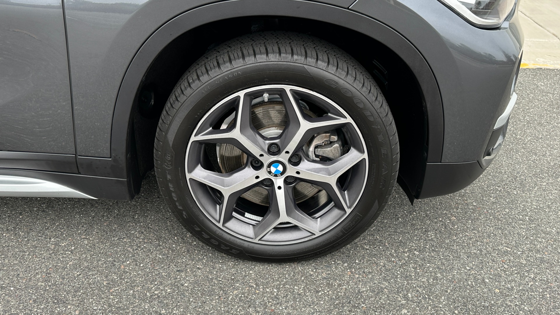 Used 2019 BMW X1 xDrive28i / PANORAMIC ROOF / HEATED SEATS / REVIEW CAMERA / LANE DEPARTURE for sale Sold at Formula Imports in Charlotte NC 28227 39