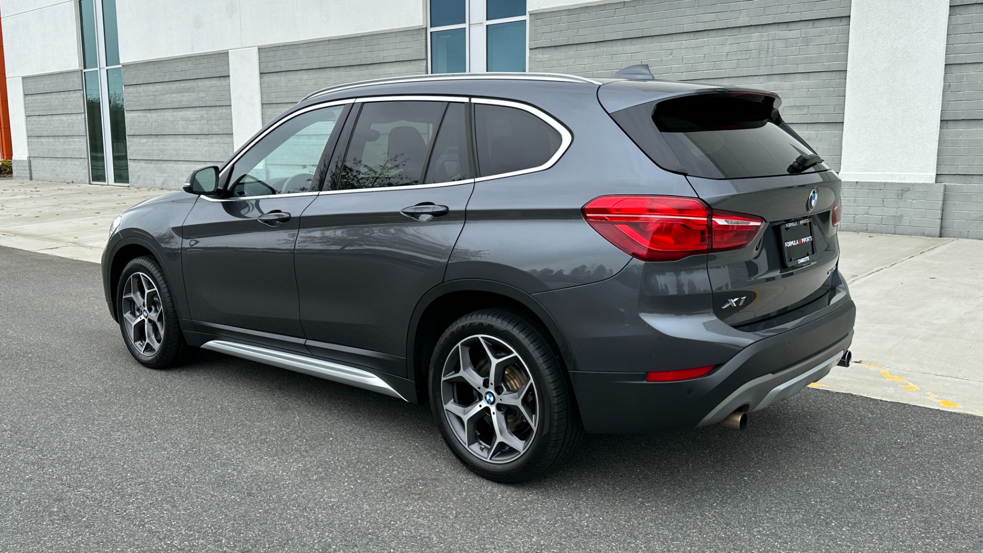 Used 2019 BMW X1 xDrive28i / PANORAMIC ROOF / HEATED SEATS / REVIEW CAMERA / LANE DEPARTURE for sale Sold at Formula Imports in Charlotte NC 28227 4