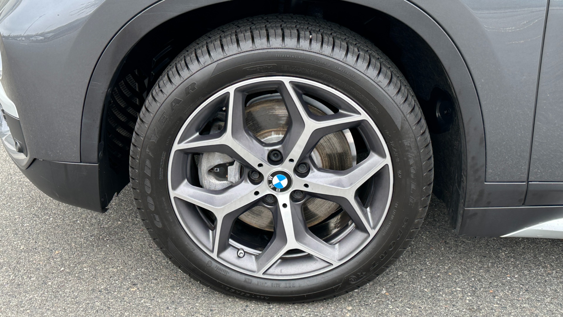 Used 2019 BMW X1 xDrive28i / PANORAMIC ROOF / HEATED SEATS / REVIEW CAMERA / LANE DEPARTURE for sale Sold at Formula Imports in Charlotte NC 28227 40