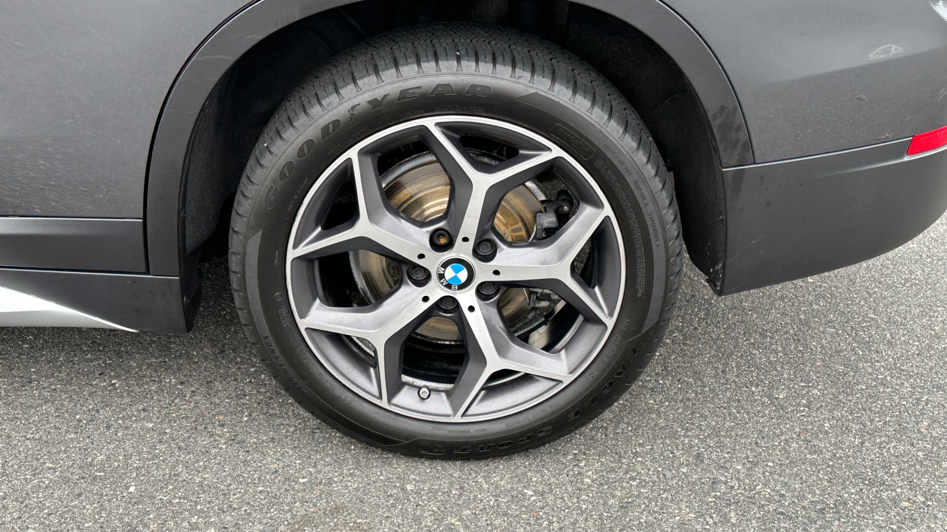 Used 2019 BMW X1 xDrive28i / PANORAMIC ROOF / HEATED SEATS / REVIEW CAMERA / LANE DEPARTURE for sale Sold at Formula Imports in Charlotte NC 28227 41