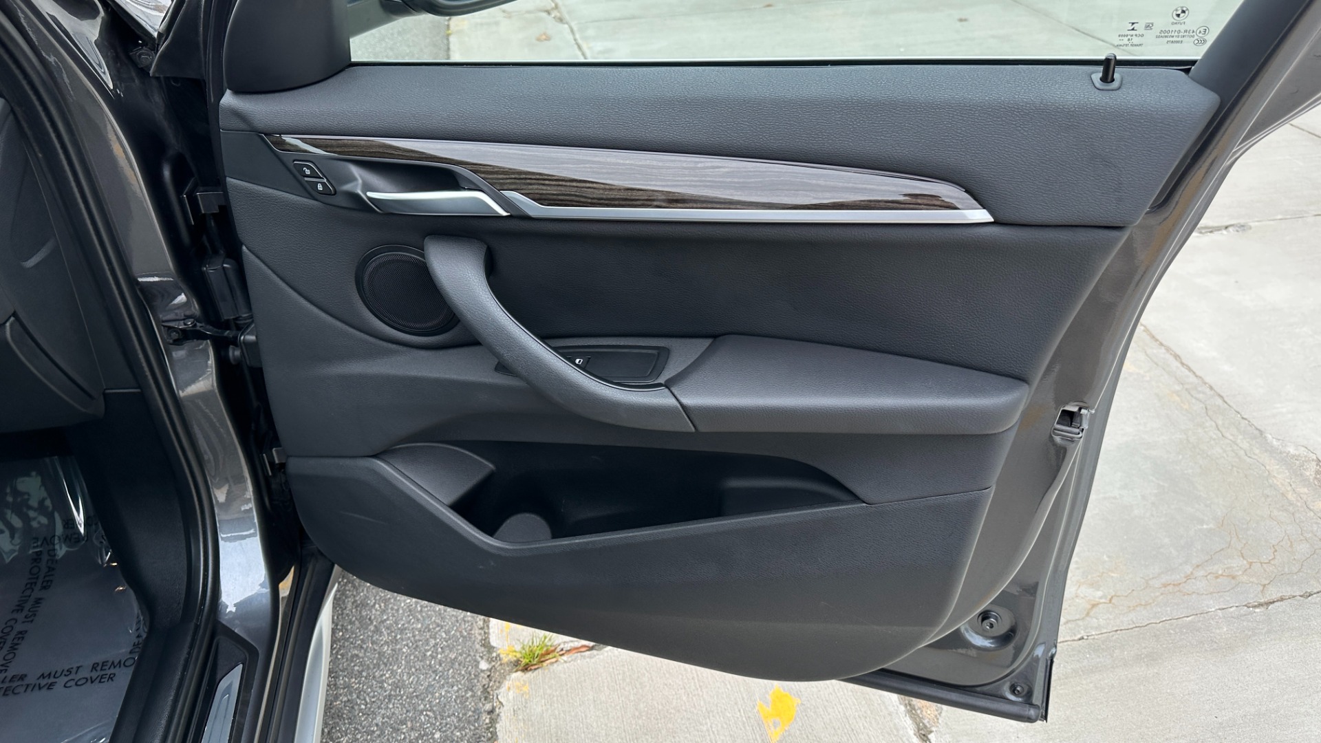 Used 2019 BMW X1 xDrive28i / PANORAMIC ROOF / HEATED SEATS / REVIEW CAMERA / LANE DEPARTURE for sale Sold at Formula Imports in Charlotte NC 28227 43