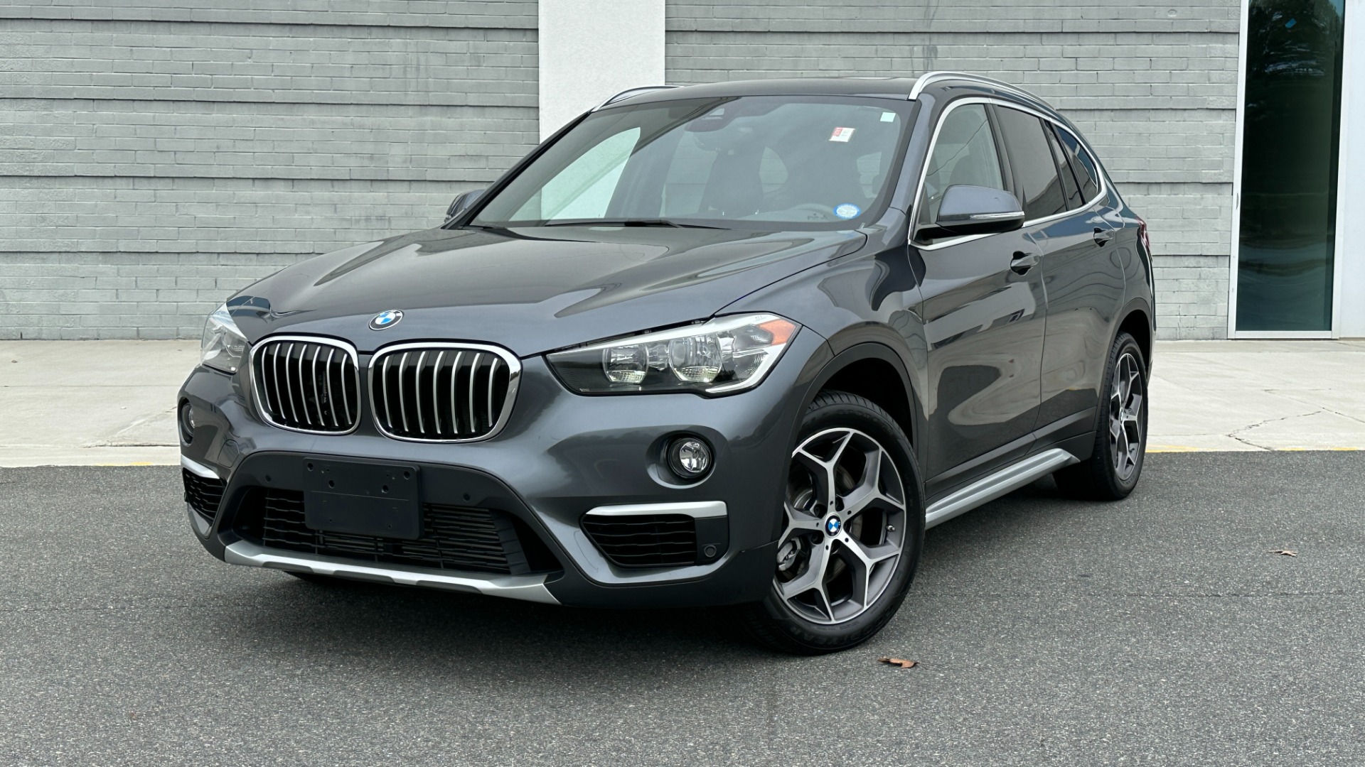 Used 2019 BMW X1 xDrive28i / PANORAMIC ROOF / HEATED SEATS / REVIEW CAMERA / LANE DEPARTURE for sale Sold at Formula Imports in Charlotte NC 28227 1