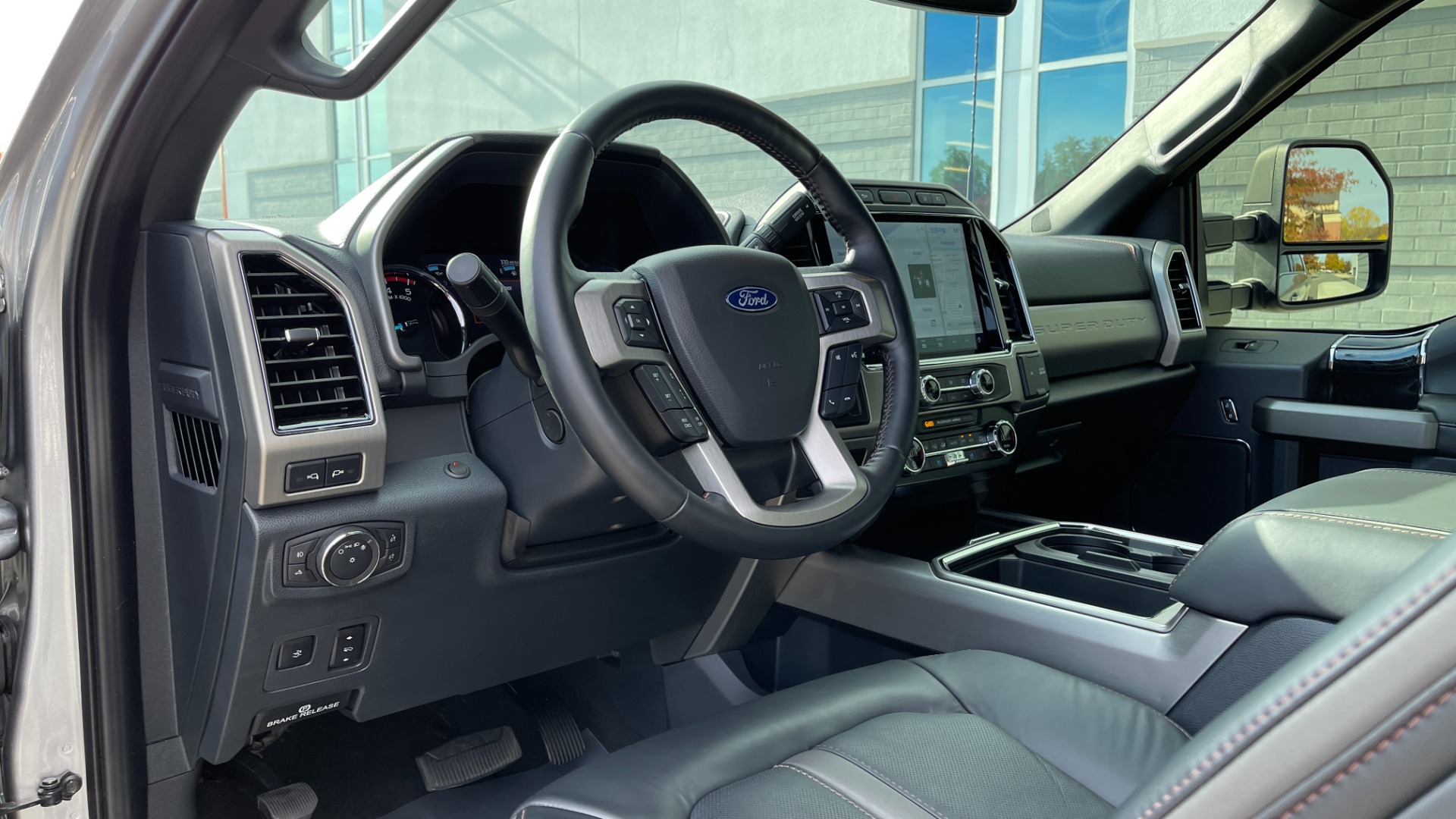 Used 2022 Ford Super Duty F-250 SRW PLATINUM / 6.7L DIESEL / PANORAMIC ROOF / BLACKOUT / FUEL WHEELS / TOW PACK for sale Sold at Formula Imports in Charlotte NC 28227 10