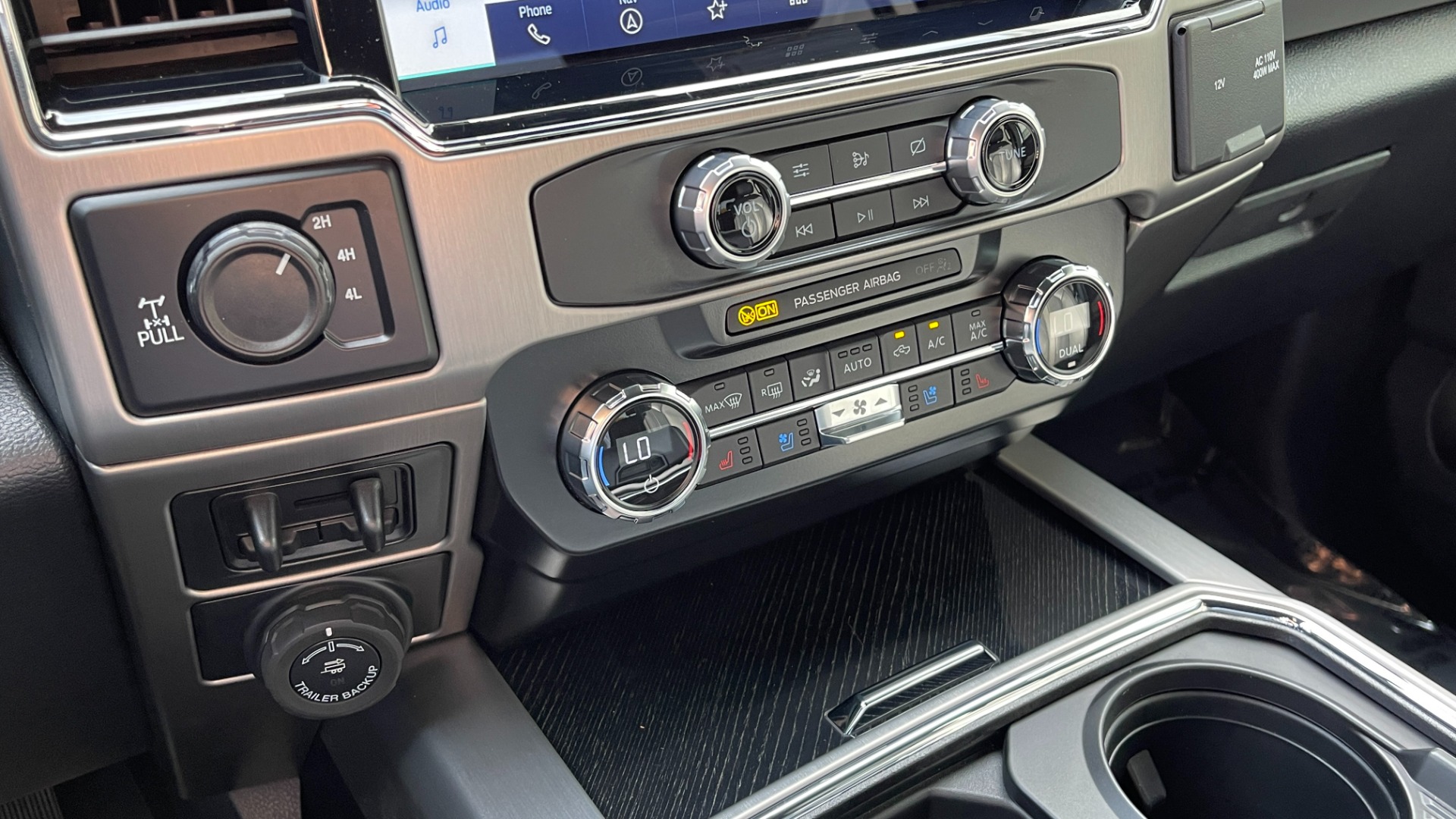 Used 2022 Ford Super Duty F-250 SRW PLATINUM / 6.7L DIESEL / PANORAMIC ROOF / BLACKOUT / FUEL WHEELS / TOW PACK for sale Sold at Formula Imports in Charlotte NC 28227 15
