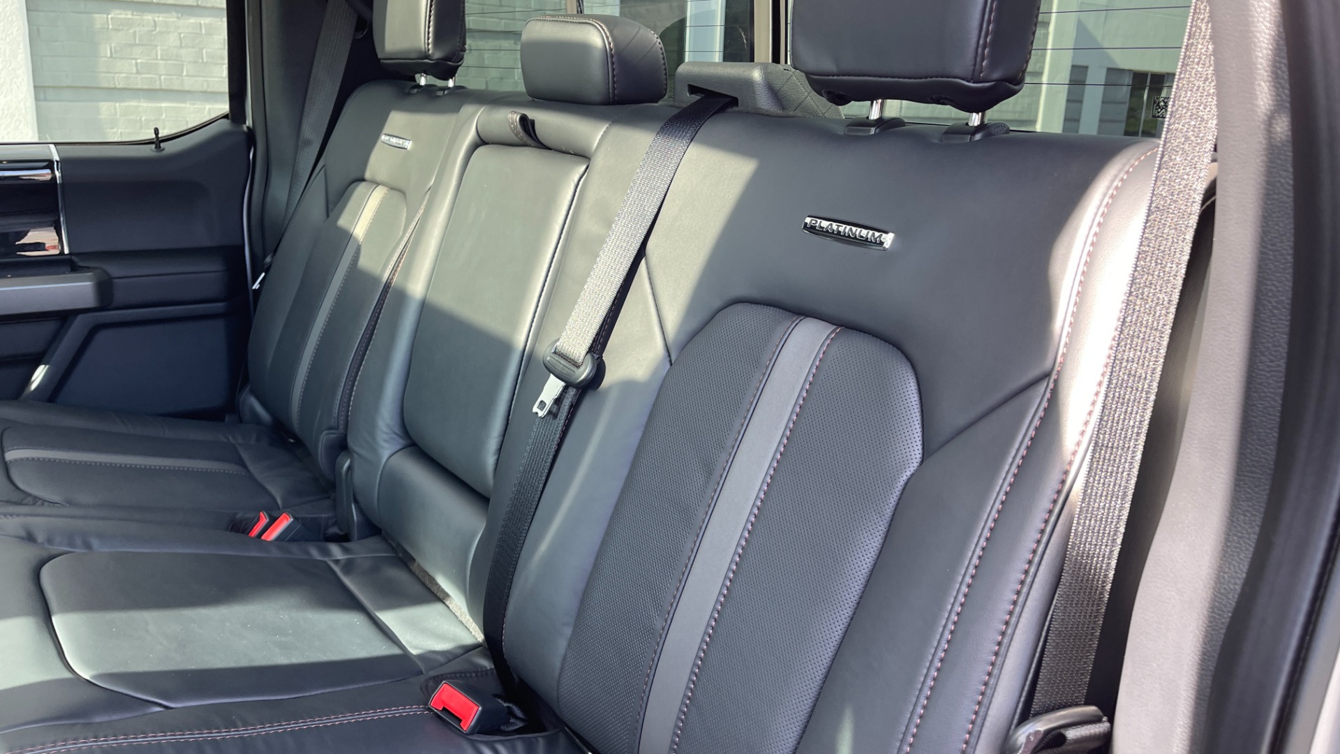 Used 2022 Ford Super Duty F-250 SRW PLATINUM / 6.7L DIESEL / PANORAMIC ROOF / BLACKOUT / FUEL WHEELS / TOW PACK for sale Sold at Formula Imports in Charlotte NC 28227 19