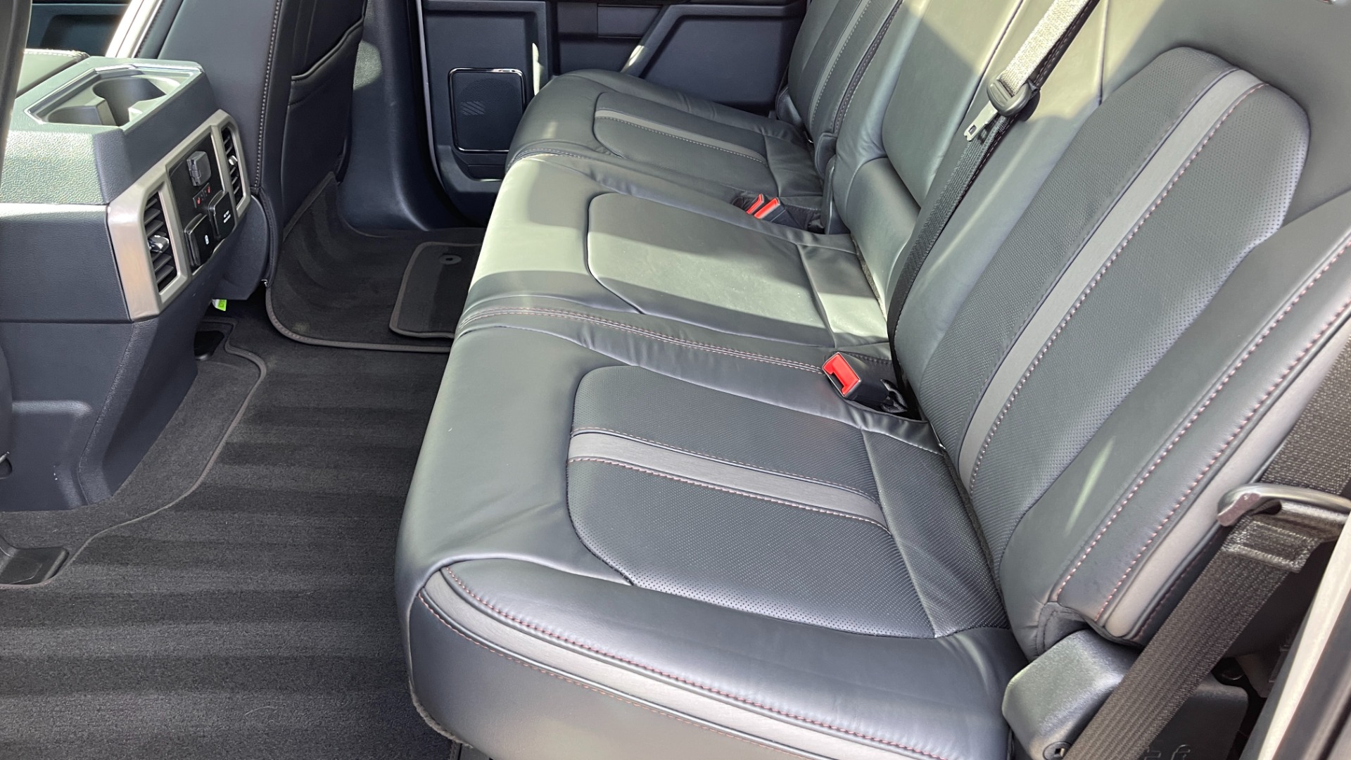 Used 2022 Ford Super Duty F-250 SRW PLATINUM / 6.7L DIESEL / PANORAMIC ROOF / BLACKOUT / FUEL WHEELS / TOW PACK for sale Sold at Formula Imports in Charlotte NC 28227 20