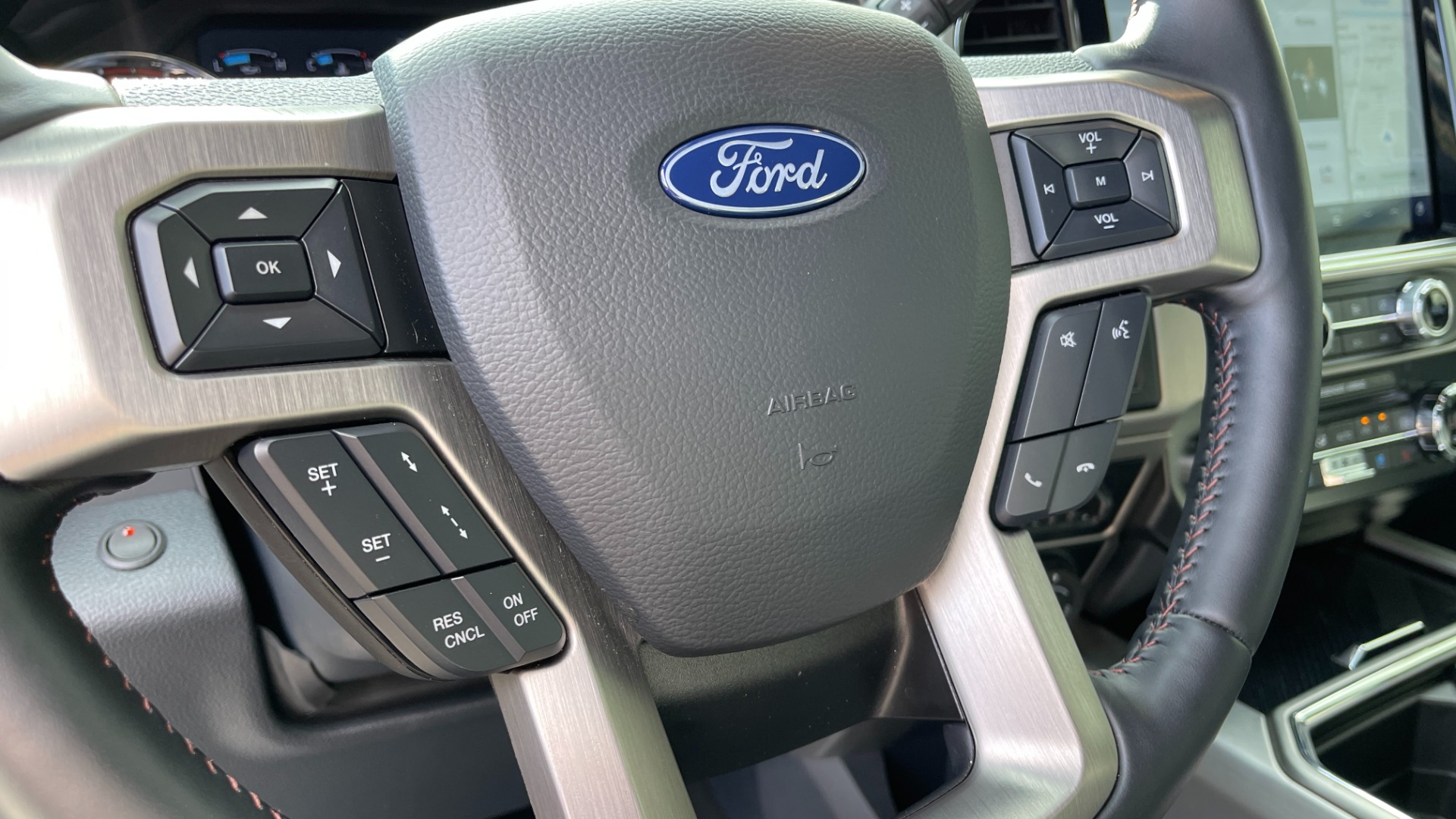 Used 2022 Ford Super Duty F-250 SRW PLATINUM / 6.7L DIESEL / PANORAMIC ROOF / BLACKOUT / FUEL WHEELS / TOW PACK for sale Sold at Formula Imports in Charlotte NC 28227 44