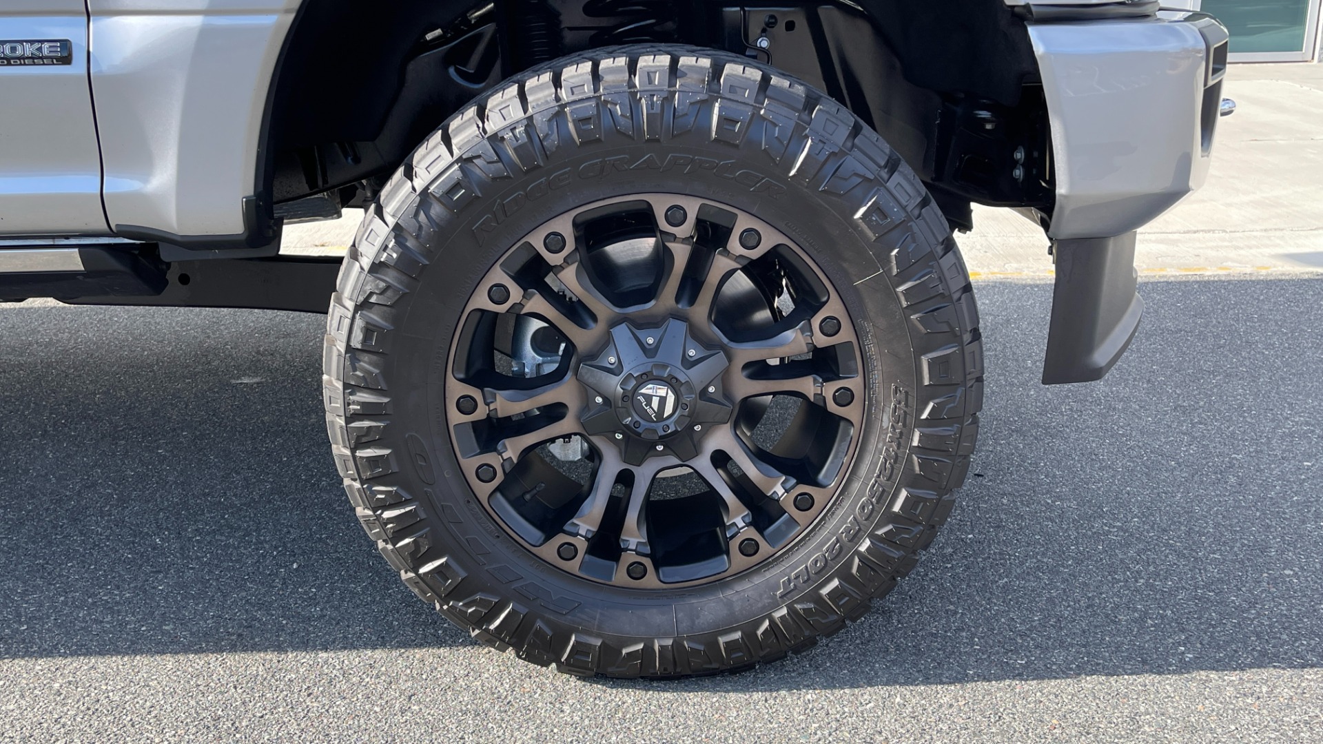 Used 2022 Ford Super Duty F-250 SRW PLATINUM / 6.7L DIESEL / PANORAMIC ROOF / BLACKOUT / FUEL WHEELS / TOW PACK for sale Sold at Formula Imports in Charlotte NC 28227 56