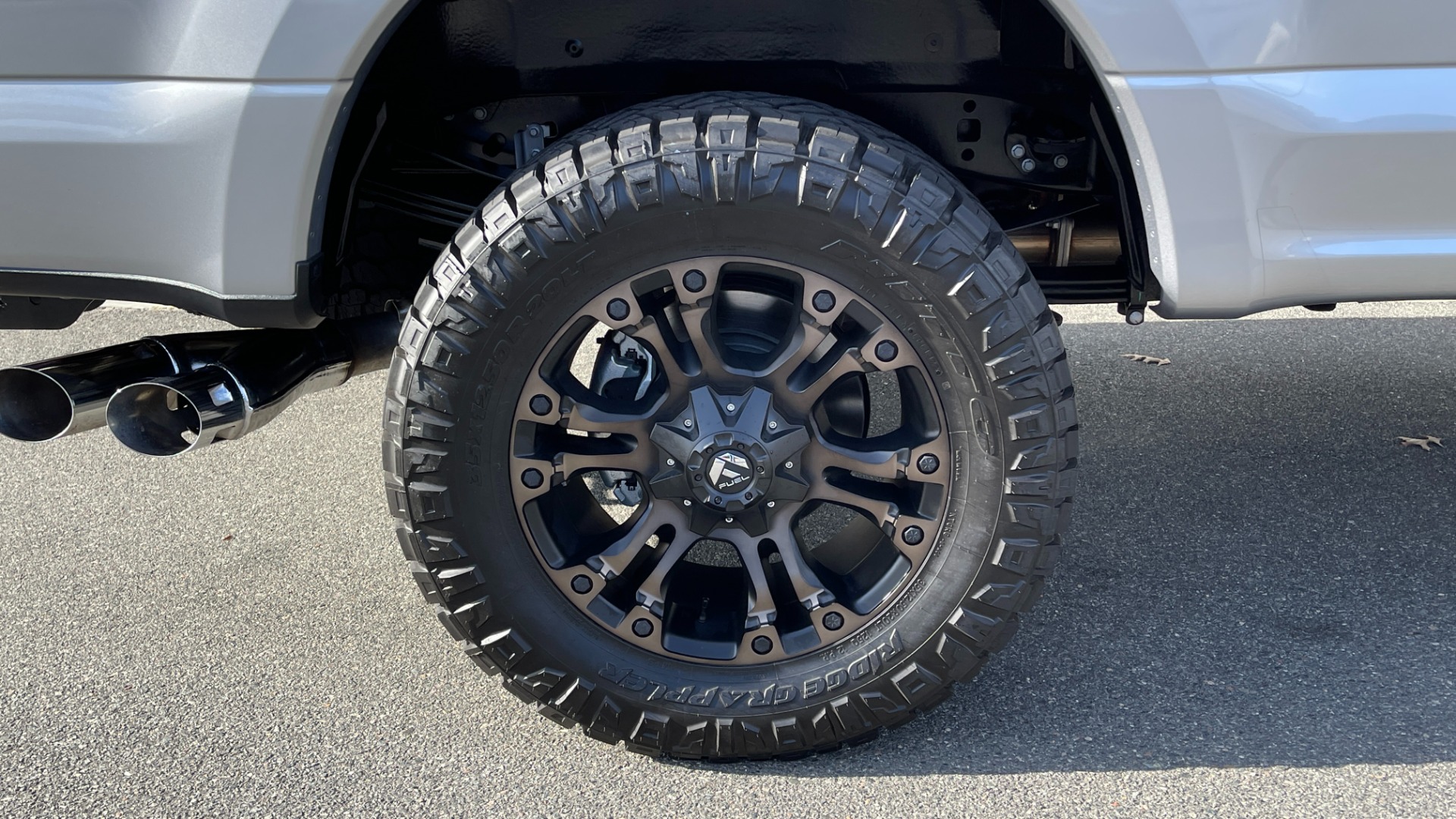 Used 2022 Ford Super Duty F-250 SRW PLATINUM / 6.7L DIESEL / PANORAMIC ROOF / BLACKOUT / FUEL WHEELS / TOW PACK for sale Sold at Formula Imports in Charlotte NC 28227 57