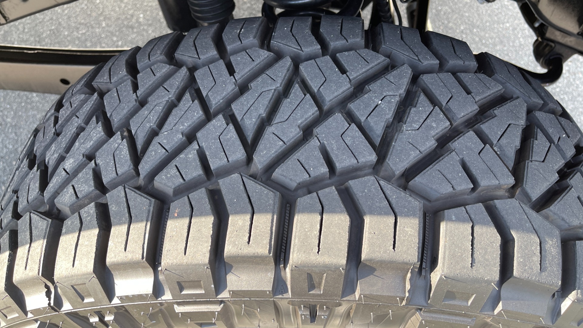 Used 2022 Ford Super Duty F-250 SRW PLATINUM / 6.7L DIESEL / PANORAMIC ROOF / BLACKOUT / FUEL WHEELS / TOW PACK for sale Sold at Formula Imports in Charlotte NC 28227 61