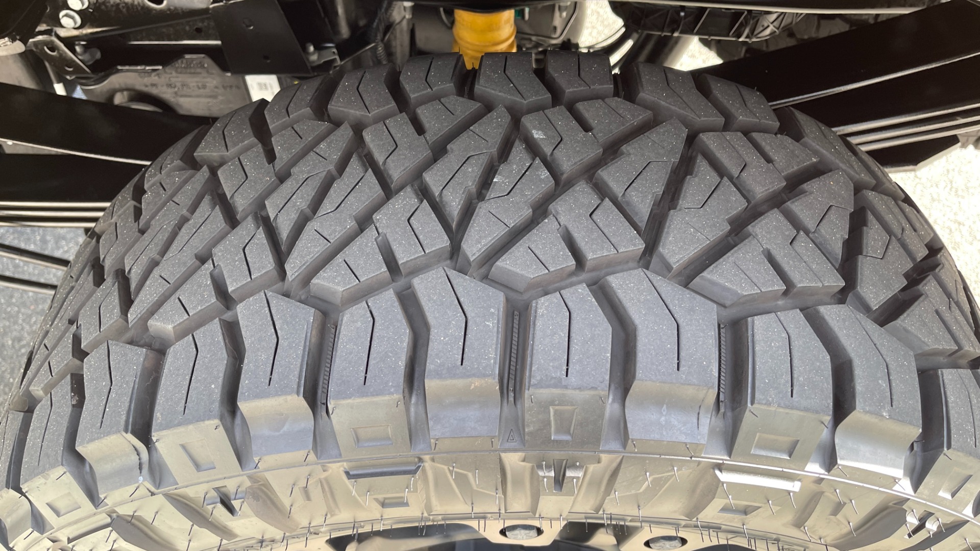 Used 2022 Ford Super Duty F-250 SRW PLATINUM / 6.7L DIESEL / PANORAMIC ROOF / BLACKOUT / FUEL WHEELS / TOW PACK for sale Sold at Formula Imports in Charlotte NC 28227 63