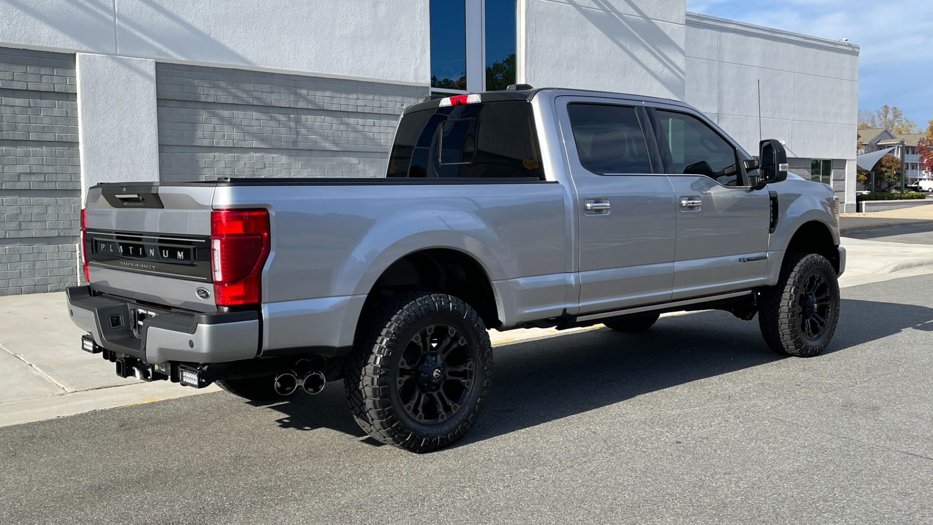 Used 2022 Ford Super Duty F-250 SRW PLATINUM / 6.7L DIESEL / PANORAMIC ROOF / BLACKOUT / FUEL WHEELS / TOW PACK for sale Sold at Formula Imports in Charlotte NC 28227 9