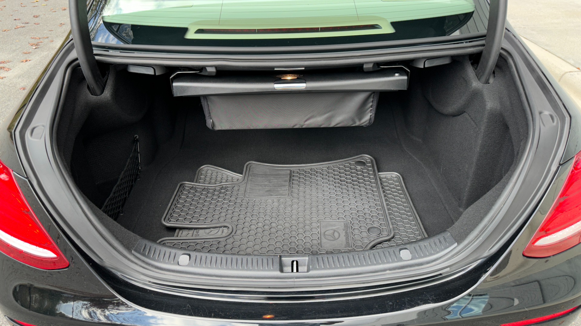 Used 2018 Mercedes-Benz E-Class E300 / PREMIUM 1 / PANORAMIC ROOF / BURMESTER SURROUND SOUND / LEATHER INTE for sale Sold at Formula Imports in Charlotte NC 28227 15