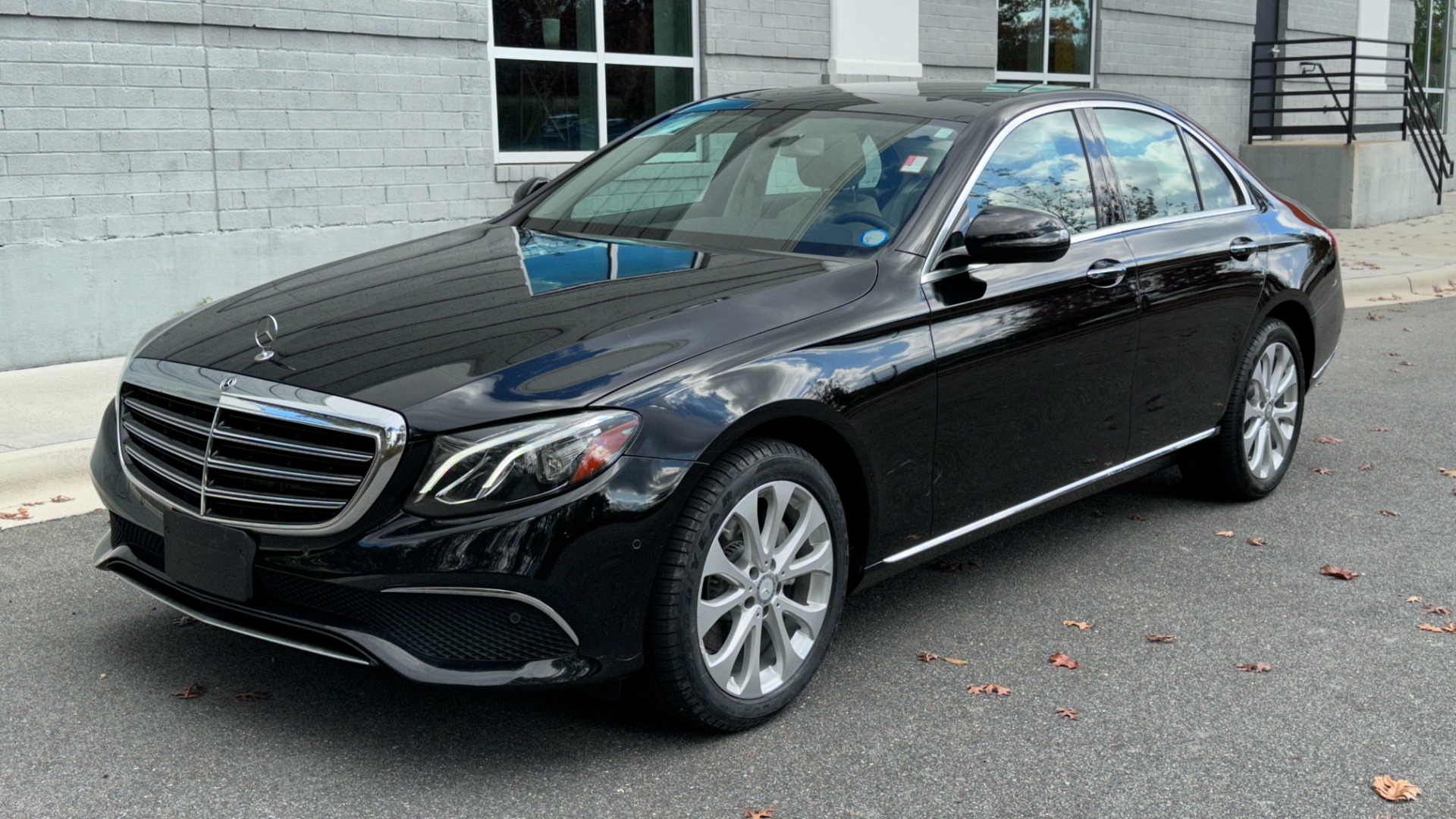 Used 2018 Mercedes-Benz E-Class E300 / PREMIUM 1 / PANORAMIC ROOF / BURMESTER SURROUND SOUND / LEATHER INTE for sale Sold at Formula Imports in Charlotte NC 28227 2