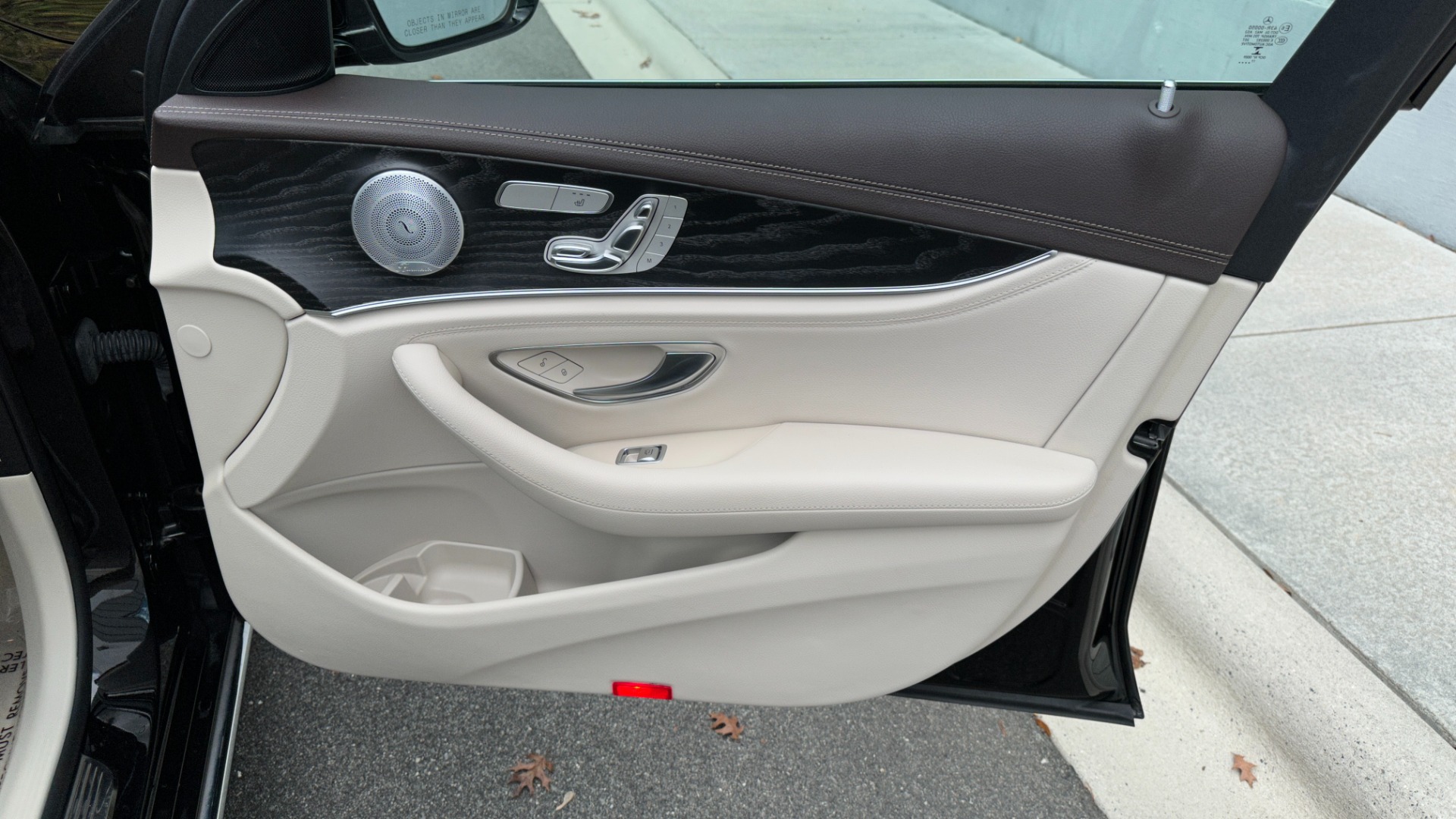 Used 2018 Mercedes-Benz E-Class E300 / PREMIUM 1 / PANORAMIC ROOF / BURMESTER SURROUND SOUND / LEATHER INTE for sale Sold at Formula Imports in Charlotte NC 28227 40