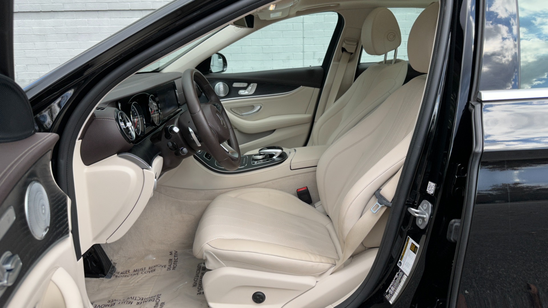 Used 2018 Mercedes-Benz E-Class E300 / PREMIUM 1 / PANORAMIC ROOF / BURMESTER SURROUND SOUND / LEATHER INTE for sale Sold at Formula Imports in Charlotte NC 28227 9