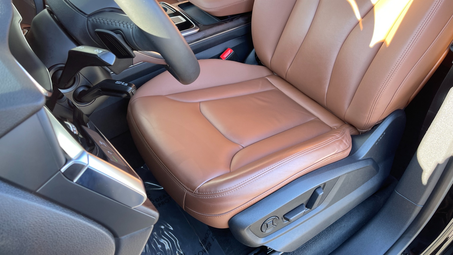 Used 2019 Audi Q8 PREMIUM / QUATTRO / CONVENIENCE PACKAGE / COLD WEATHER / 21IN WHEELS for sale $46,995 at Formula Imports in Charlotte NC 28227 15