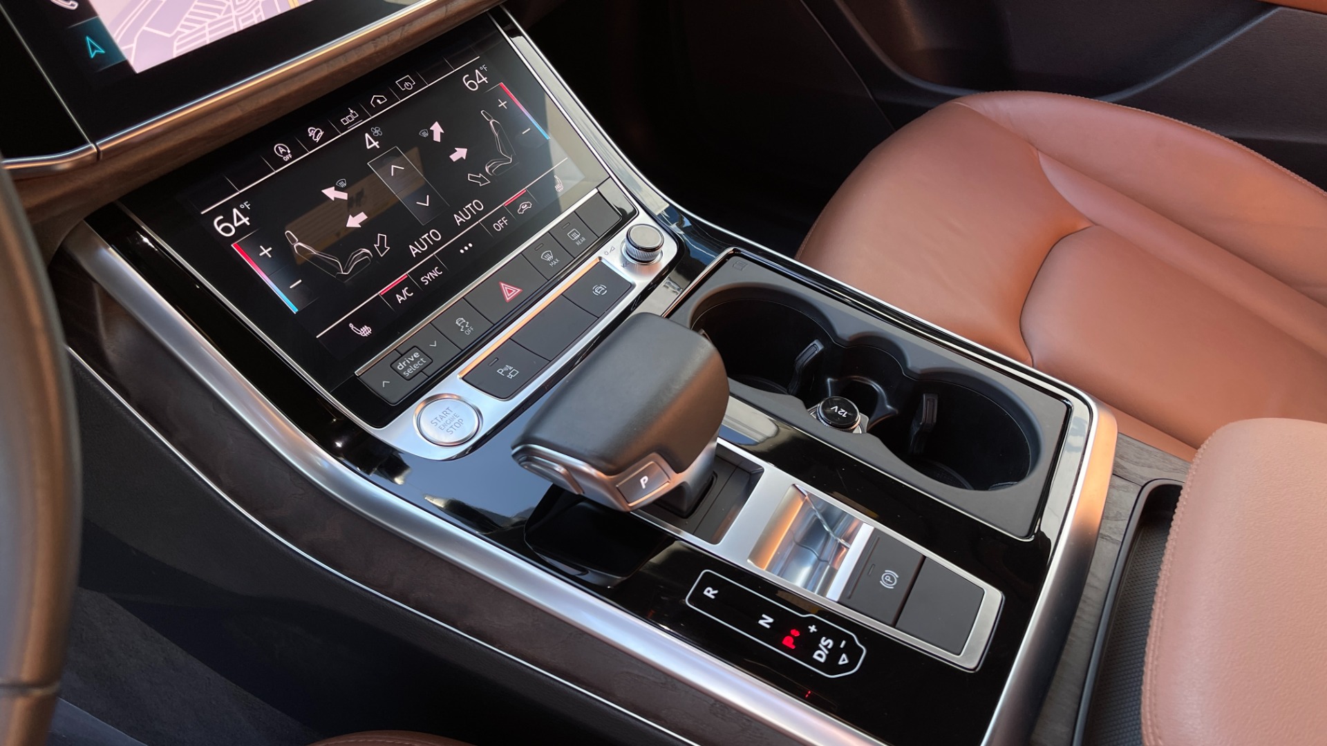 Used 2019 Audi Q8 PREMIUM / QUATTRO / CONVENIENCE PACKAGE / COLD WEATHER / 21IN WHEELS for sale $46,995 at Formula Imports in Charlotte NC 28227 19