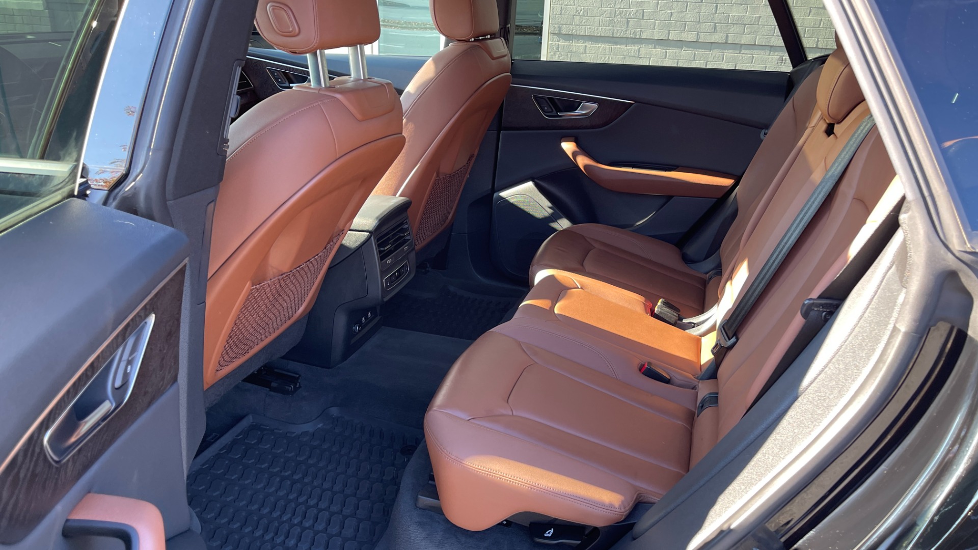 Used 2019 Audi Q8 PREMIUM / QUATTRO / CONVENIENCE PACKAGE / COLD WEATHER / 21IN WHEELS for sale $46,995 at Formula Imports in Charlotte NC 28227 25