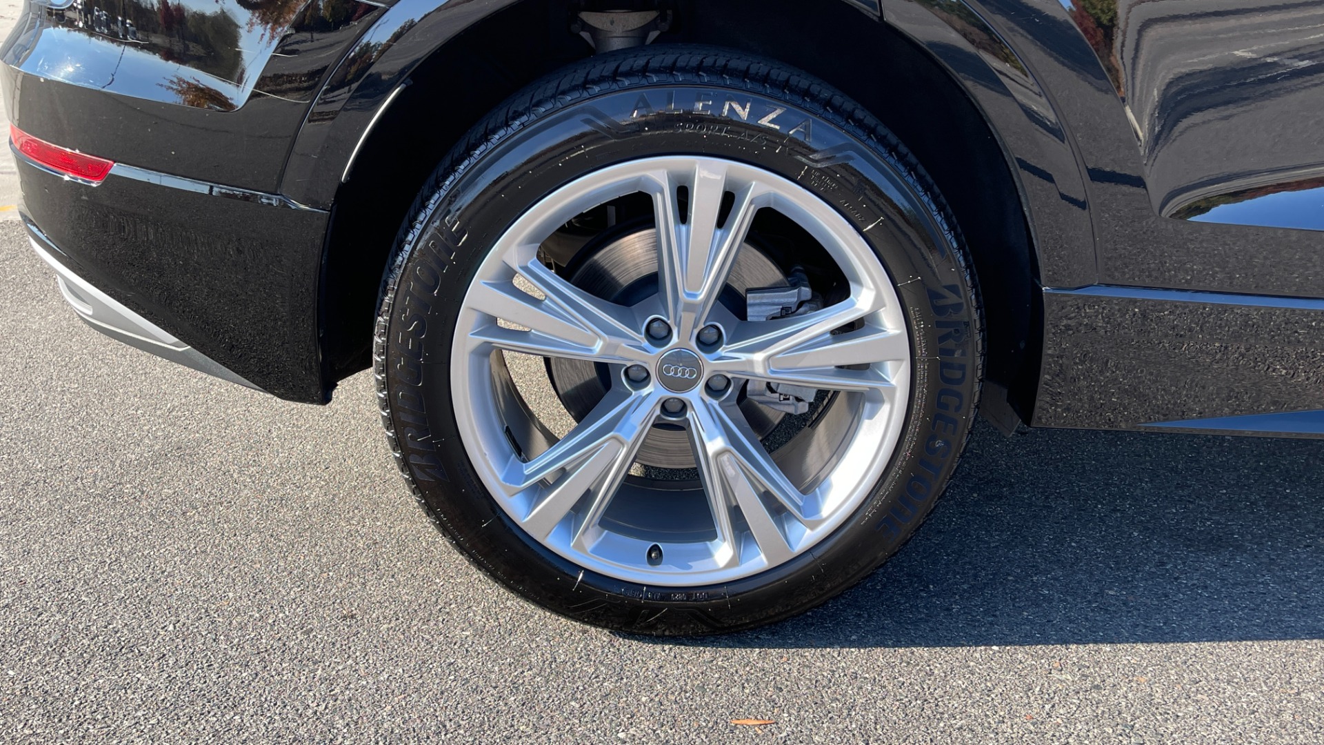 Used 2019 Audi Q8 PREMIUM / QUATTRO / CONVENIENCE PACKAGE / COLD WEATHER / 21IN WHEELS for sale $46,995 at Formula Imports in Charlotte NC 28227 49