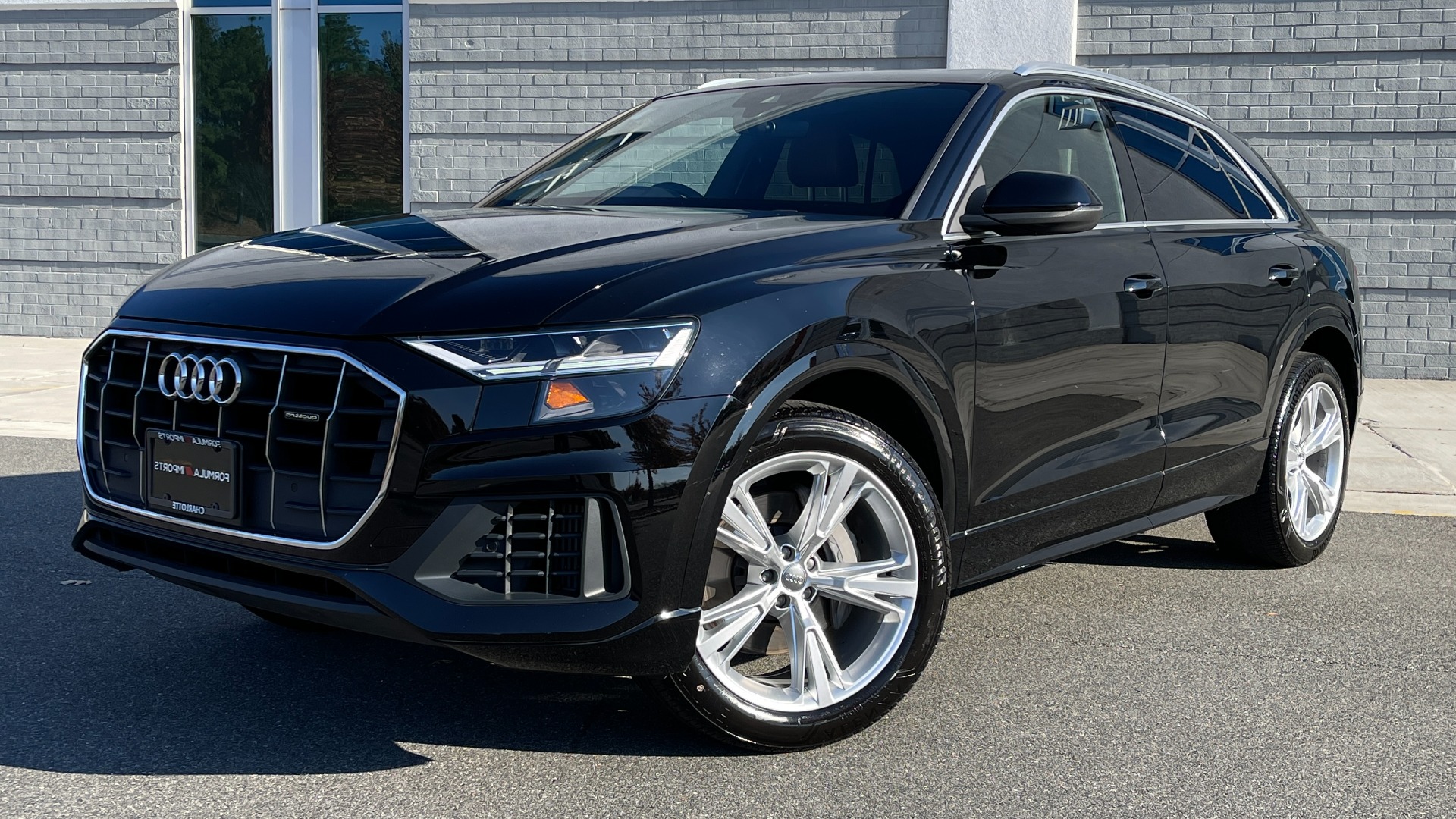 Used 2019 Audi Q8 PREMIUM / QUATTRO / CONVENIENCE PACKAGE / COLD WEATHER / 21IN WHEELS for sale $46,995 at Formula Imports in Charlotte NC 28227 1