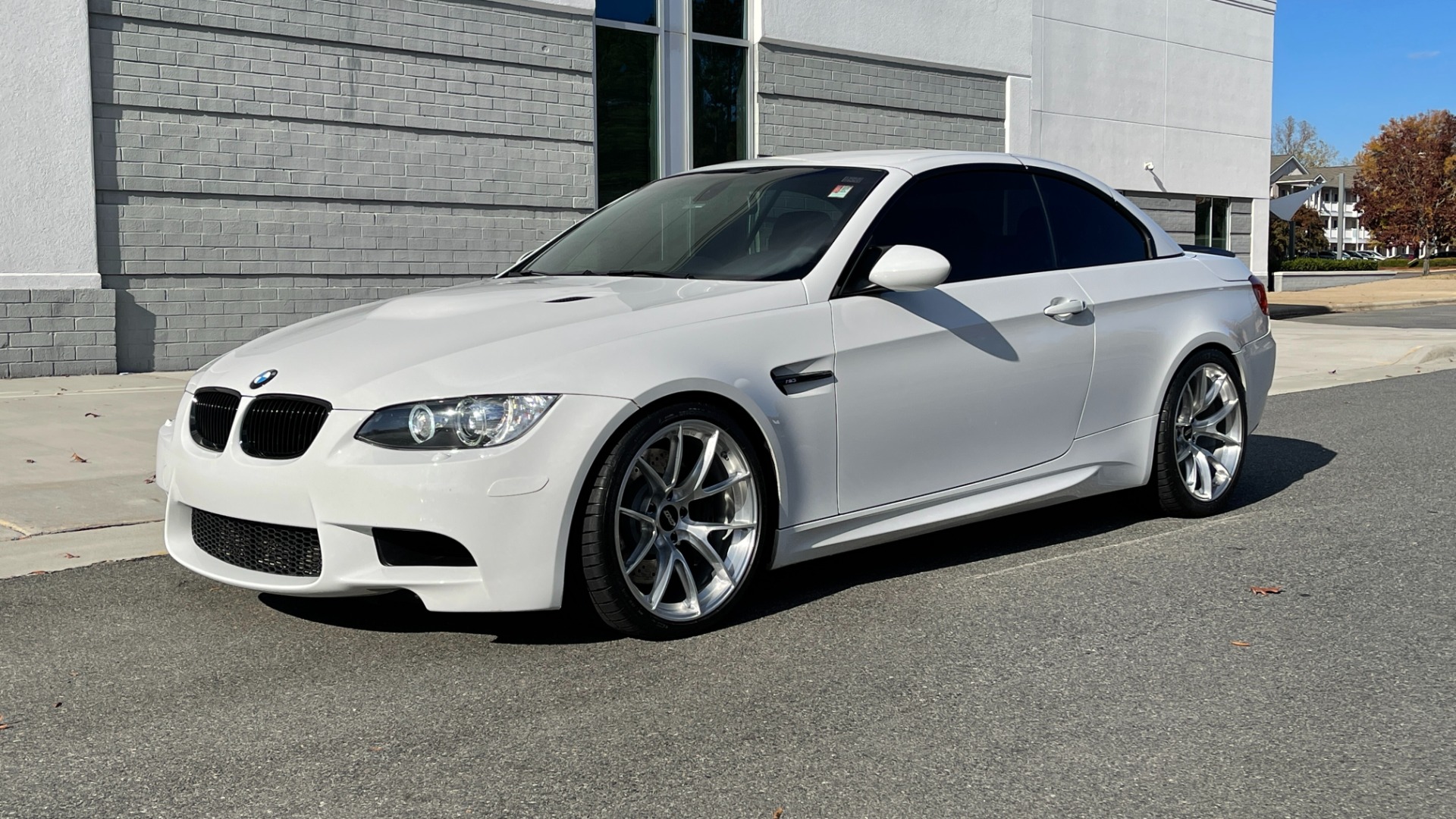 Used 2012 BMW M3 HARD TOP CONVERTIBLE / APEX WHEELS / FOX RED LEATHER / NAVIGATION / PREMIUM for sale $34,995 at Formula Imports in Charlotte NC 28227 3