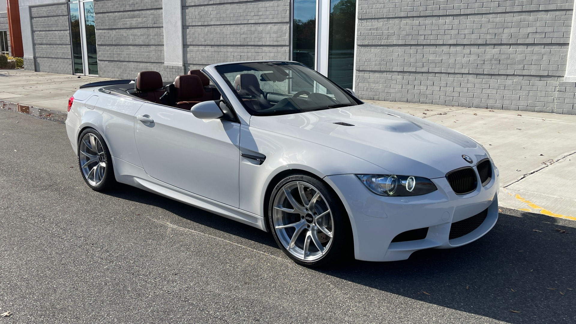 Used 2012 BMW M3 HARD TOP CONVERTIBLE / APEX WHEELS / FOX RED LEATHER / NAVIGATION / PREMIUM for sale $34,995 at Formula Imports in Charlotte NC 28227 5