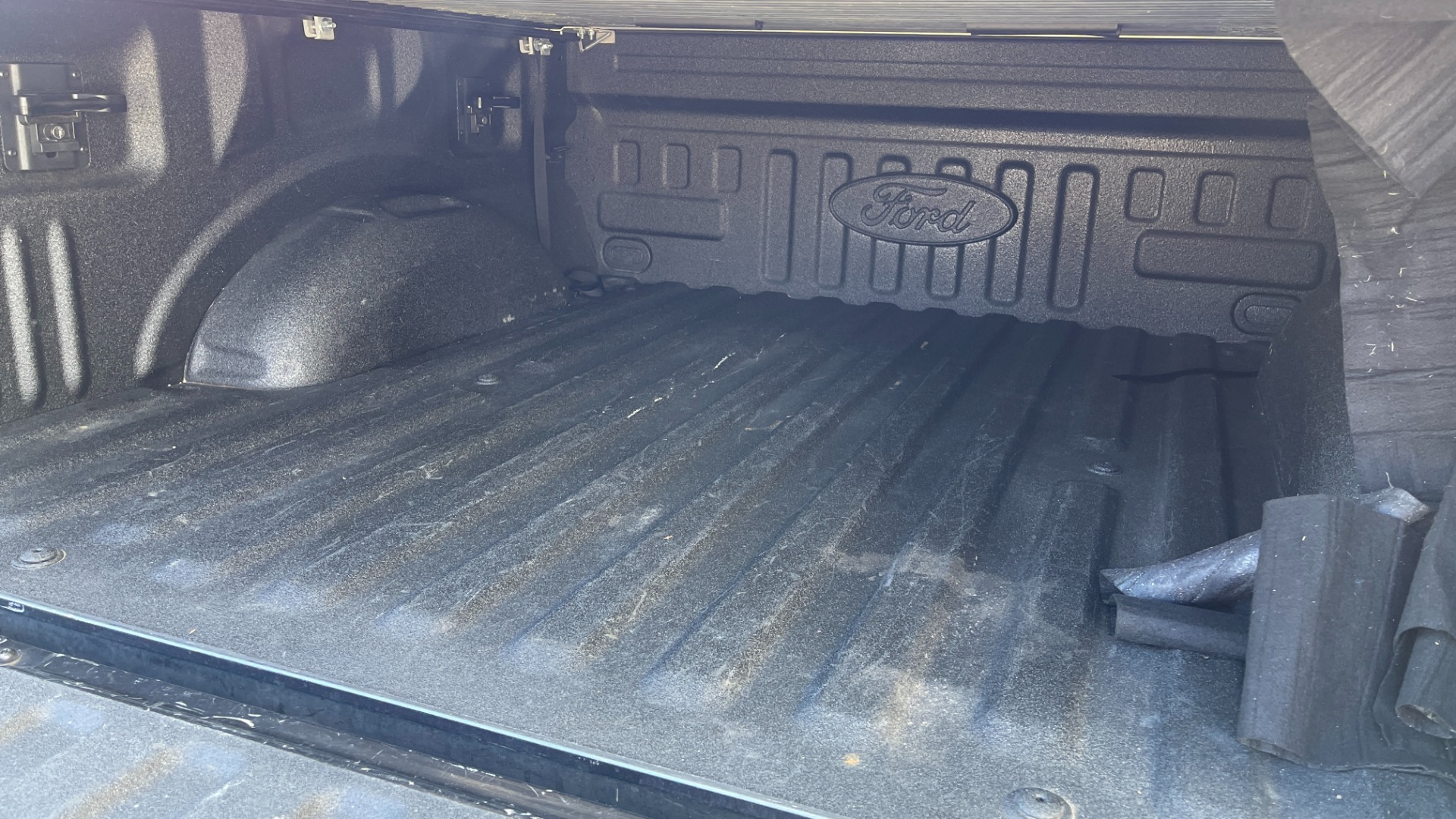 Used 2019 Ford F-150 RAPTOR / 802A PACKAGE / LIGHT PODS / CARBON FIBER / PANORAMIC ROOF for sale Sold at Formula Imports in Charlotte NC 28227 29
