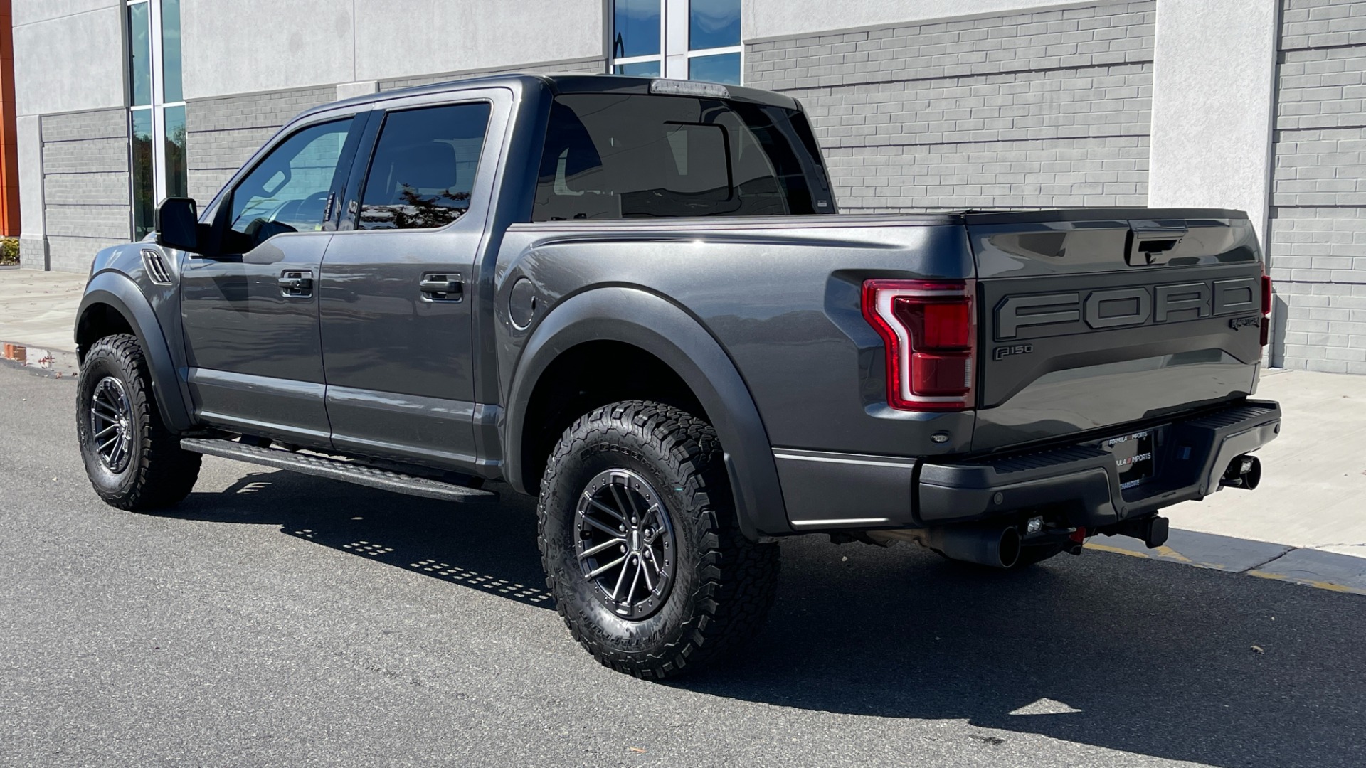 Used 2019 Ford F-150 RAPTOR / 802A PACKAGE / LIGHT PODS / CARBON FIBER / PANORAMIC ROOF for sale Sold at Formula Imports in Charlotte NC 28227 4