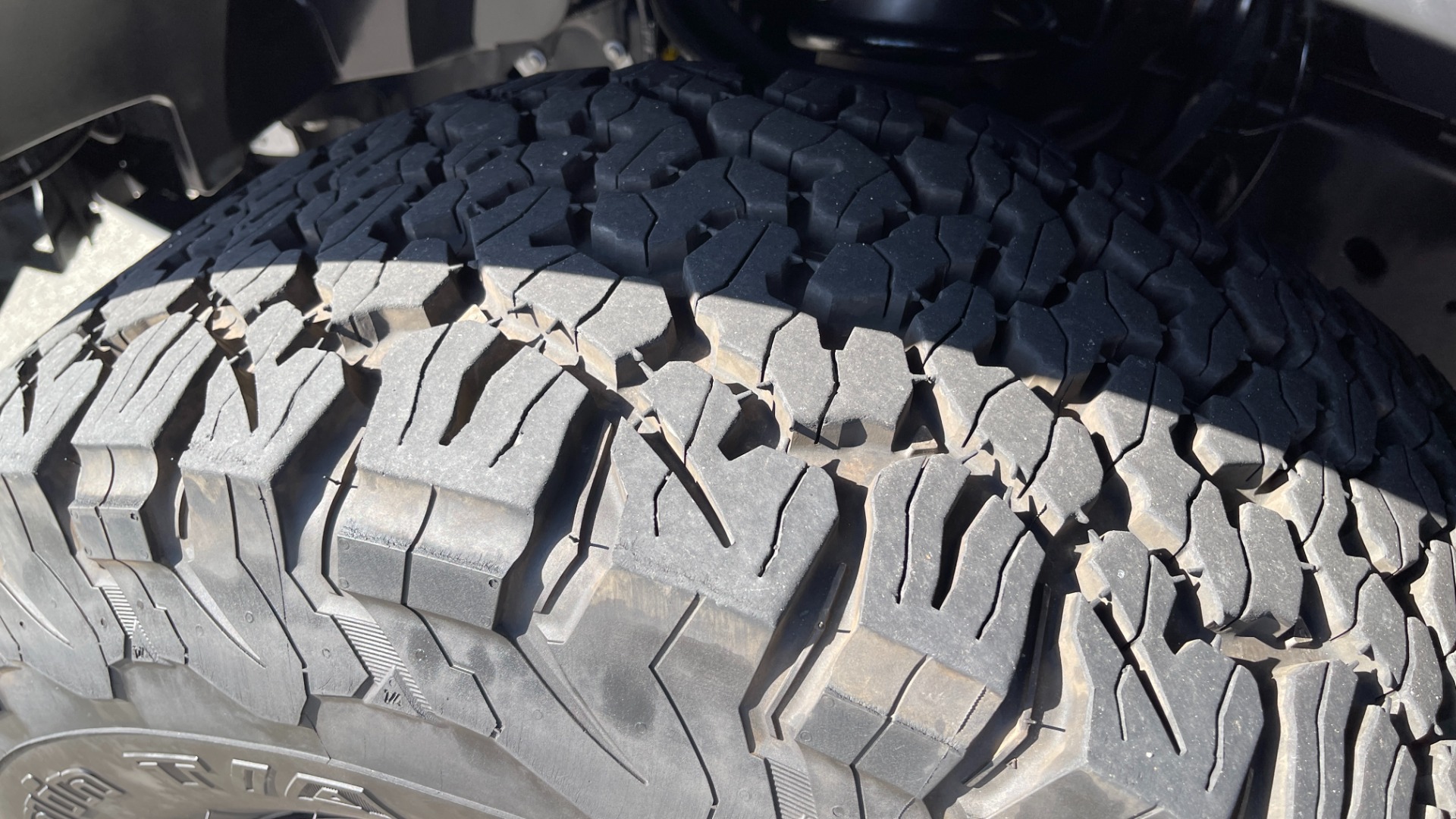 Used 2019 Ford F-150 RAPTOR / 802A PACKAGE / LIGHT PODS / CARBON FIBER / PANORAMIC ROOF for sale Sold at Formula Imports in Charlotte NC 28227 50