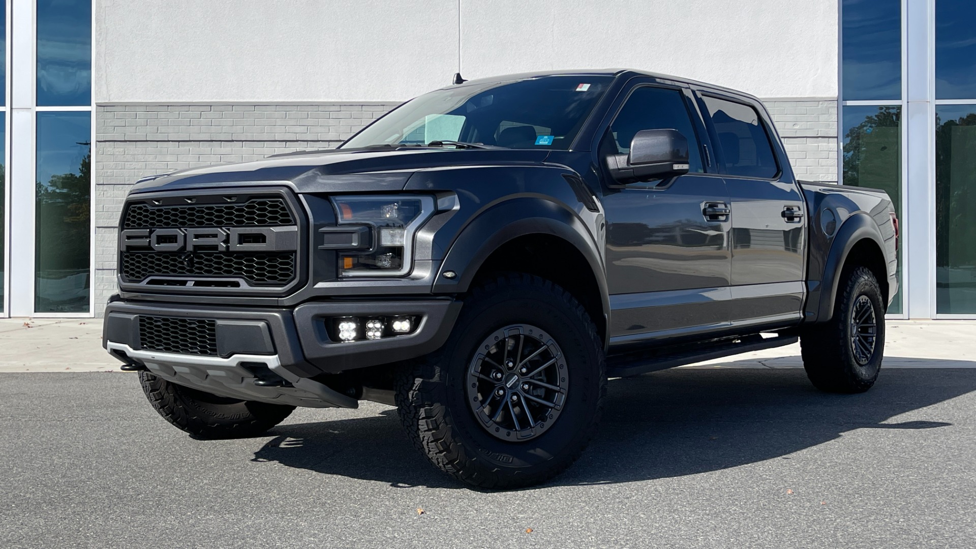Used 2019 Ford F-150 RAPTOR / 802A PACKAGE / LIGHT PODS / CARBON FIBER / PANORAMIC ROOF for sale Sold at Formula Imports in Charlotte NC 28227 51
