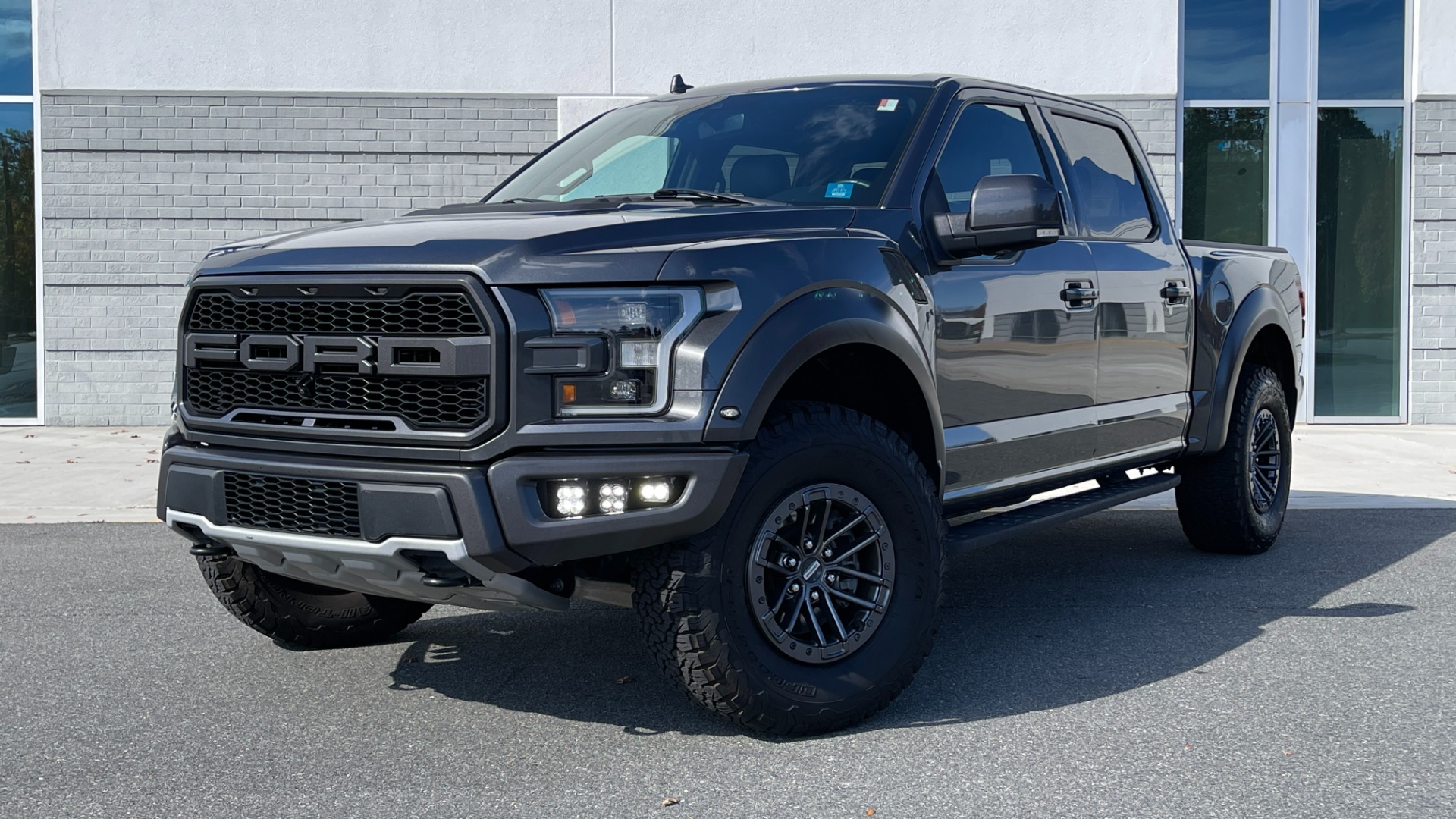 Used 2019 Ford F-150 RAPTOR / 802A PACKAGE / LIGHT PODS / CARBON FIBER / PANORAMIC ROOF for sale Sold at Formula Imports in Charlotte NC 28227 52