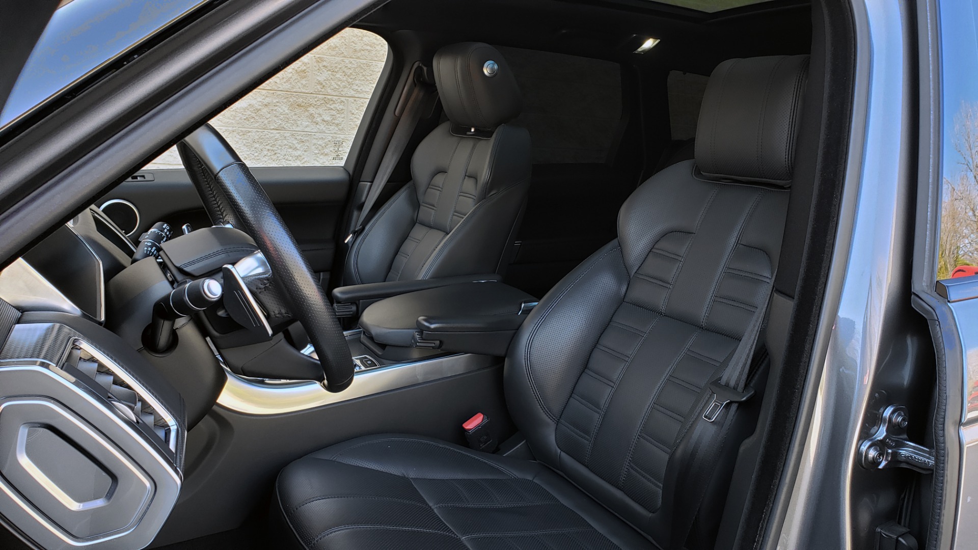 Used 2017 Land Rover RANGE ROVER SPORT HSE DYNAMIC / NAV / SUNROOF / REARVIEW for sale Sold at Formula Imports in Charlotte NC 28227 32
