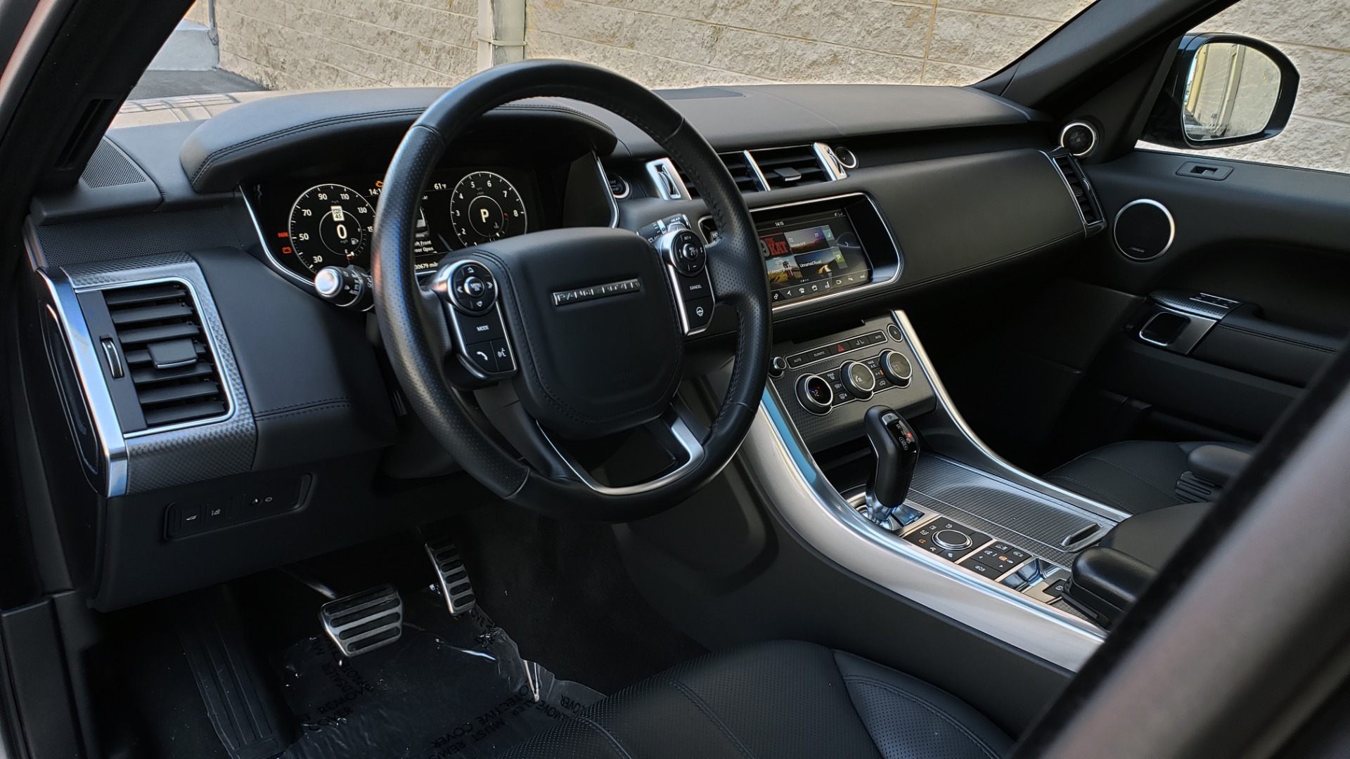 Used 2017 Land Rover RANGE ROVER SPORT HSE DYNAMIC / NAV / SUNROOF / REARVIEW for sale Sold at Formula Imports in Charlotte NC 28227 33