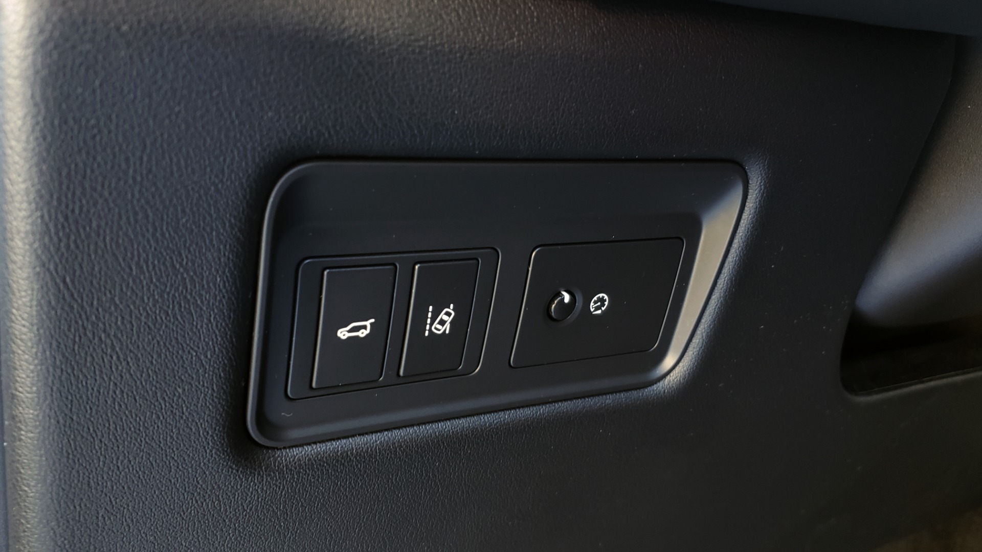 Used 2017 Land Rover RANGE ROVER SPORT HSE DYNAMIC / NAV / SUNROOF / REARVIEW for sale Sold at Formula Imports in Charlotte NC 28227 35