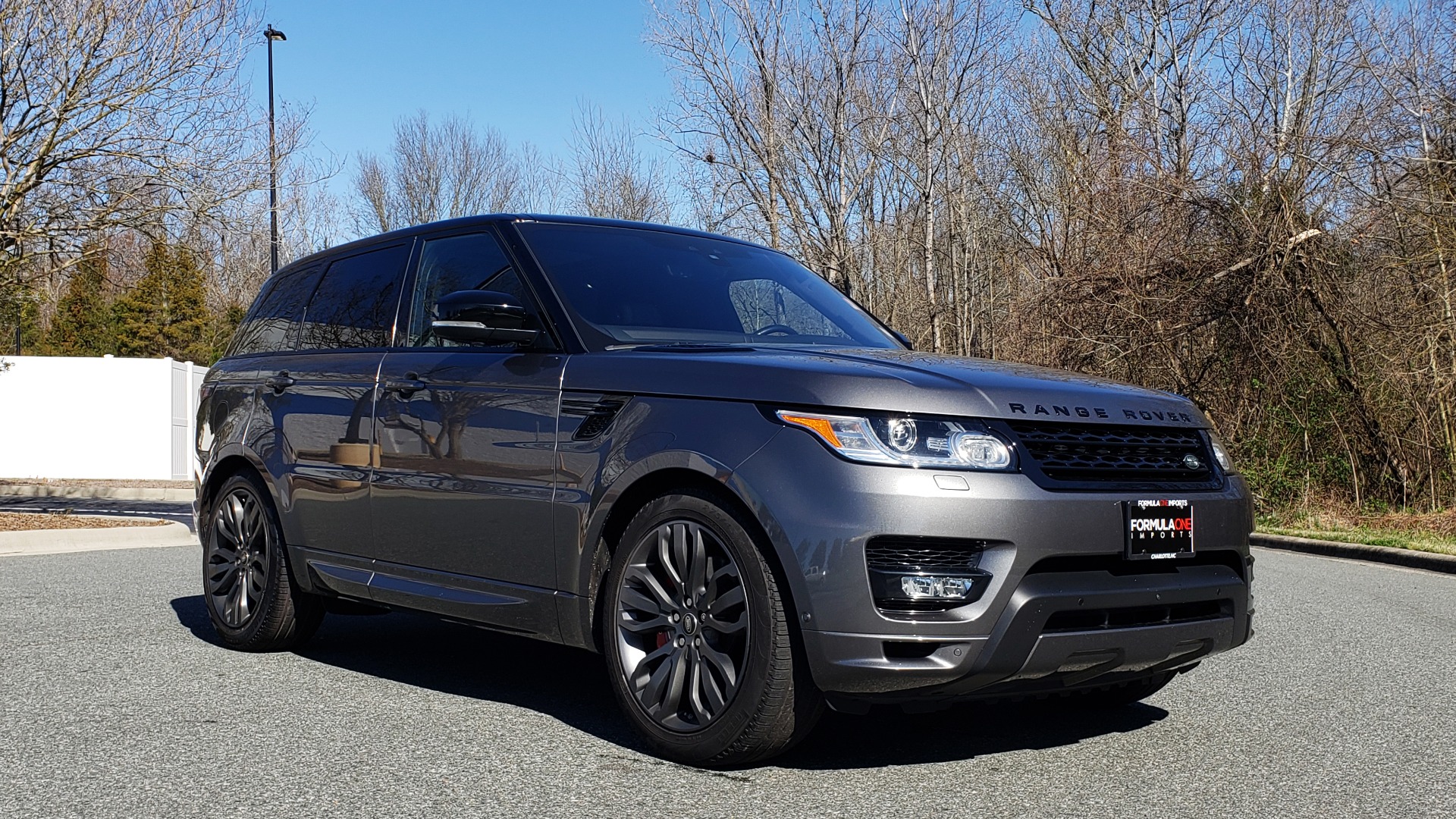Used 2017 Land Rover RANGE ROVER SPORT HSE DYNAMIC / NAV / SUNROOF / REARVIEW for sale Sold at Formula Imports in Charlotte NC 28227 4