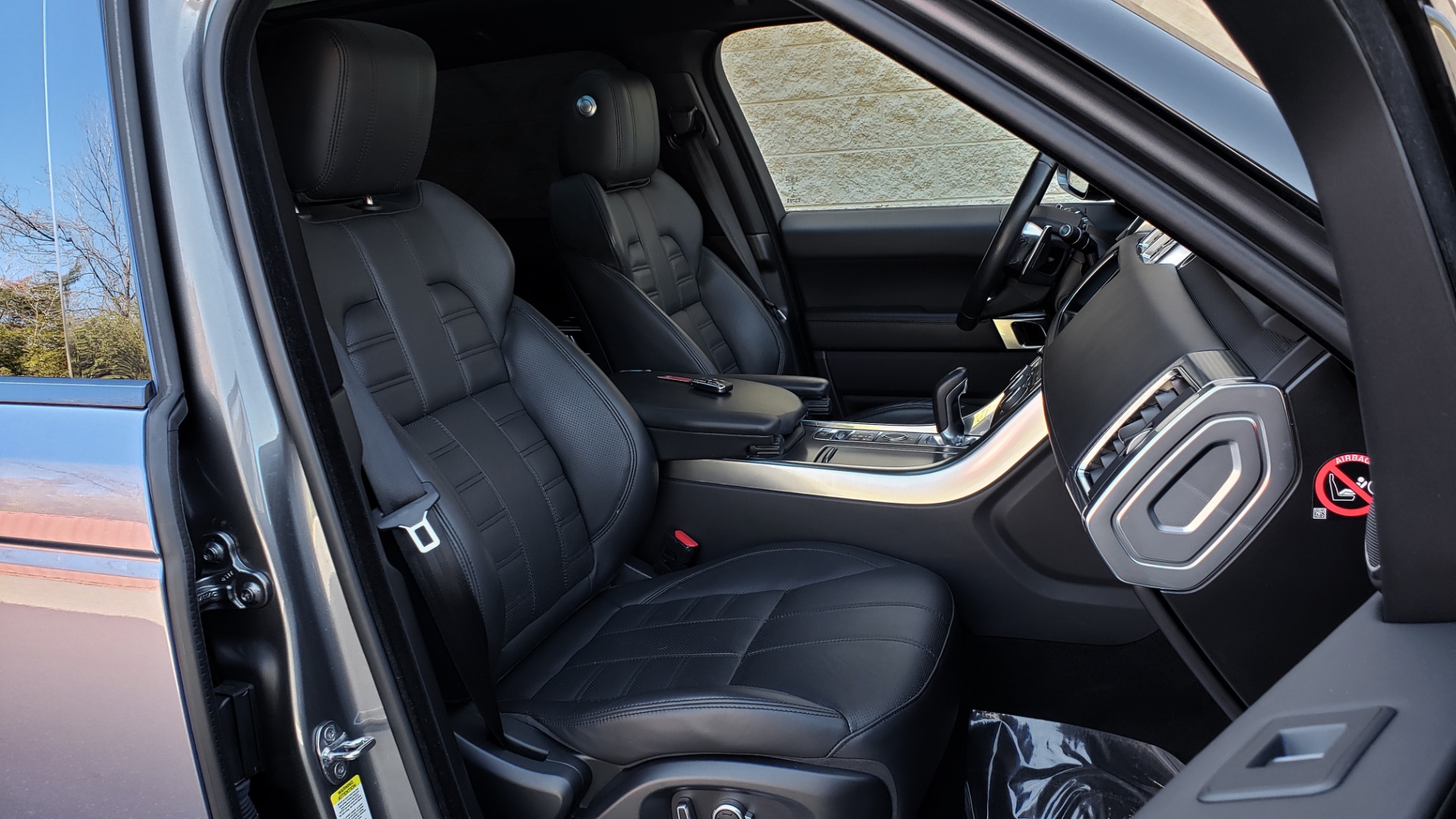 Used 2017 Land Rover RANGE ROVER SPORT HSE DYNAMIC / NAV / SUNROOF / REARVIEW for sale Sold at Formula Imports in Charlotte NC 28227 62
