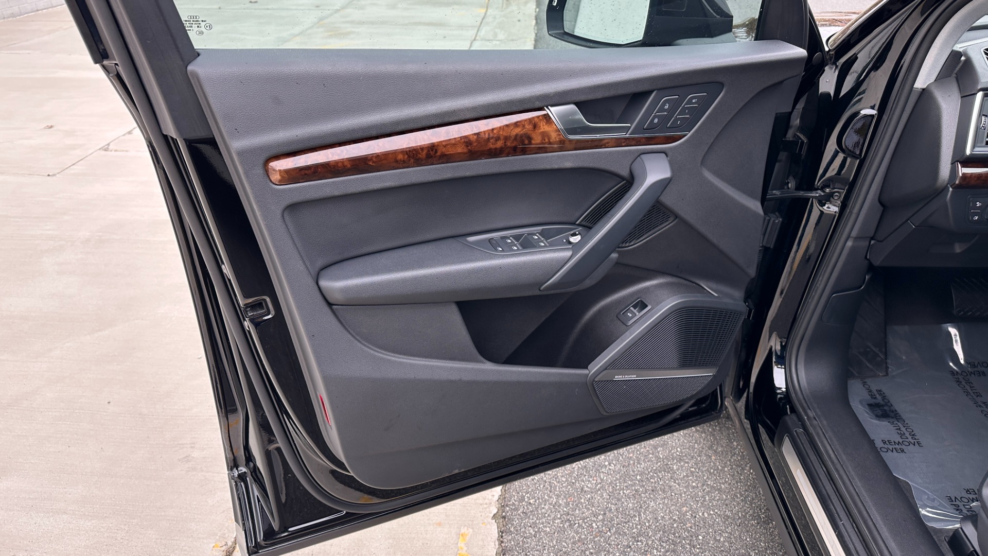 Used 2018 Audi Q5 PREMUM PLUS / NAV / 20IN WHEELS / COLD WEATHER / B AND O SOUND for sale Sold at Formula Imports in Charlotte NC 28227 12