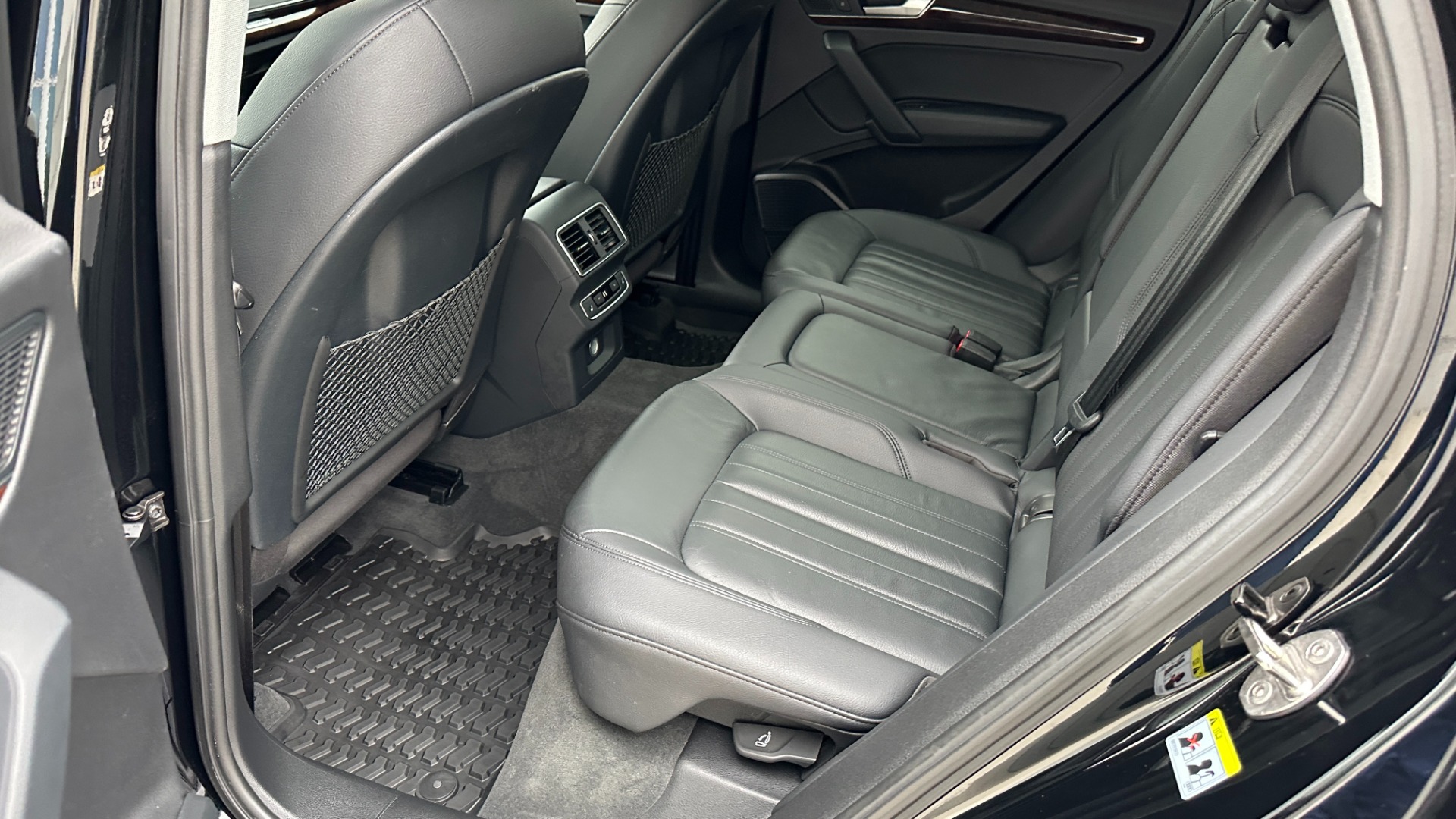 Used 2018 Audi Q5 PREMUM PLUS / NAV / 20IN WHEELS / COLD WEATHER / B AND O SOUND for sale Sold at Formula Imports in Charlotte NC 28227 15