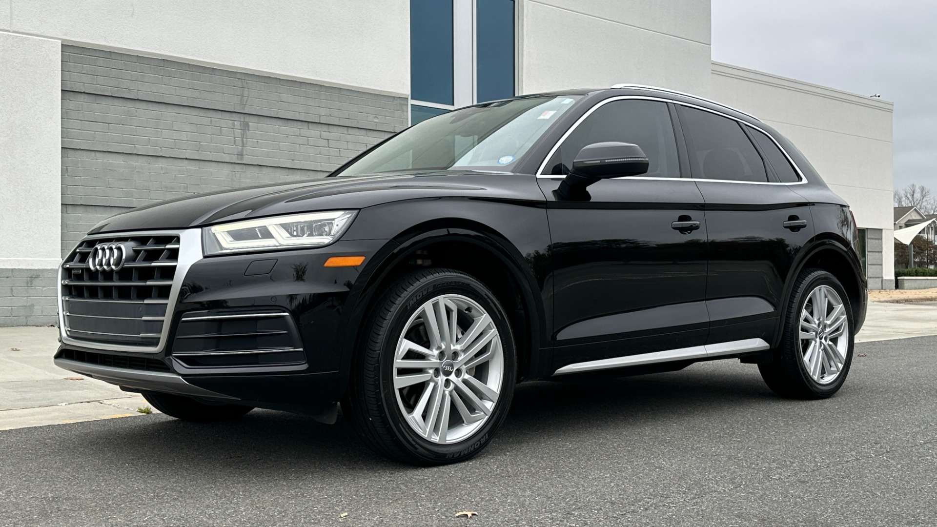 Used 2018 Audi Q5 PREMUM PLUS / NAV / 20IN WHEELS / COLD WEATHER / B AND O SOUND for sale Sold at Formula Imports in Charlotte NC 28227 2
