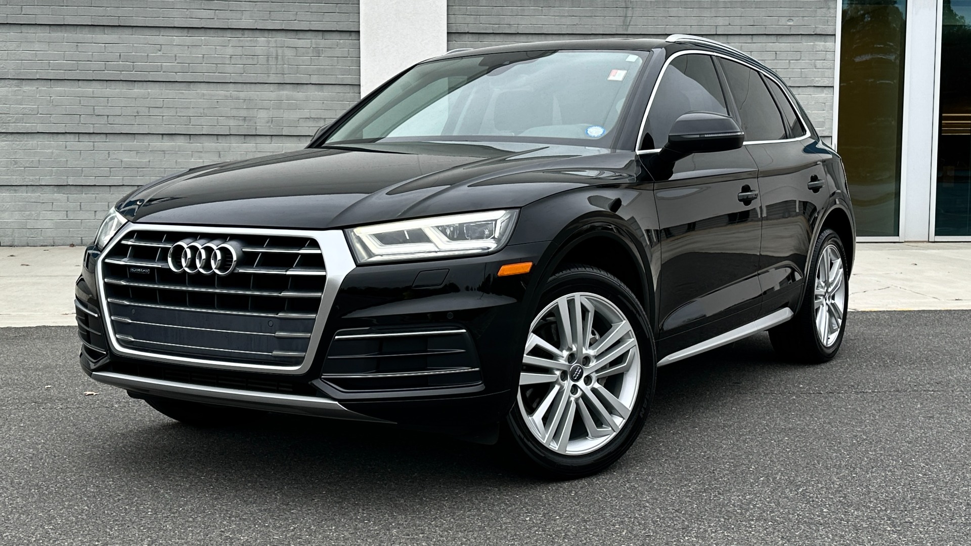 Used 2018 Audi Q5 PREMUM PLUS / NAV / 20IN WHEELS / COLD WEATHER / B AND O SOUND for sale Sold at Formula Imports in Charlotte NC 28227 1