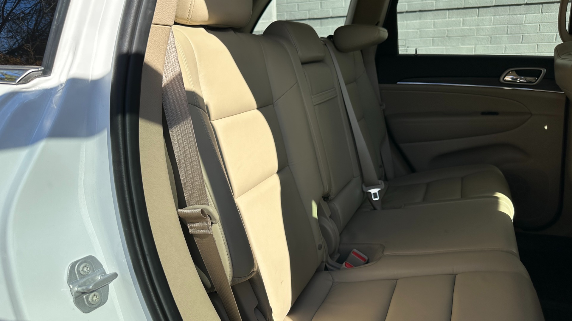 Used 2019 Jeep Grand Cherokee LIMITED / SUNROOF / NAVIGATION / LEATHER for sale $32,995 at Formula Imports in Charlotte NC 28227 31