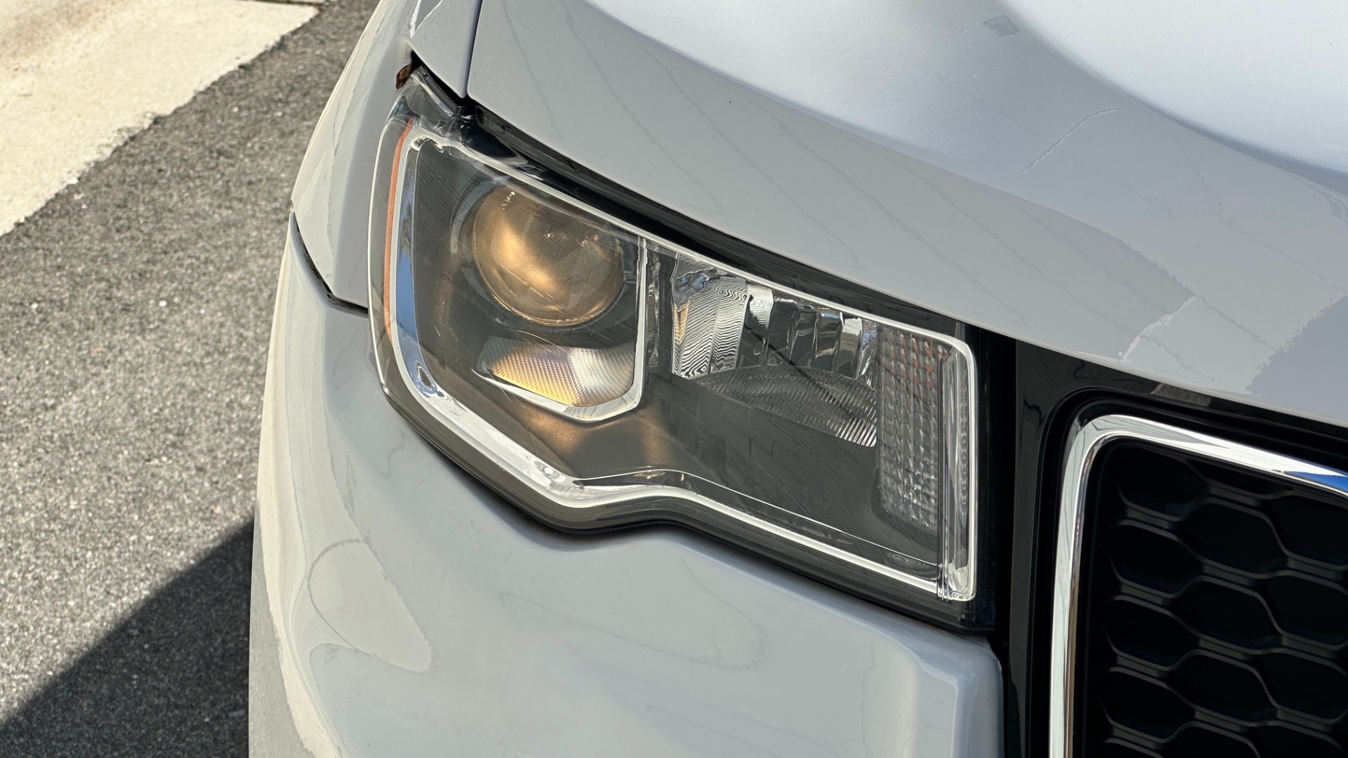 Used 2019 Jeep Grand Cherokee LIMITED / SUNROOF / NAVIGATION / LEATHER for sale $32,995 at Formula Imports in Charlotte NC 28227 40