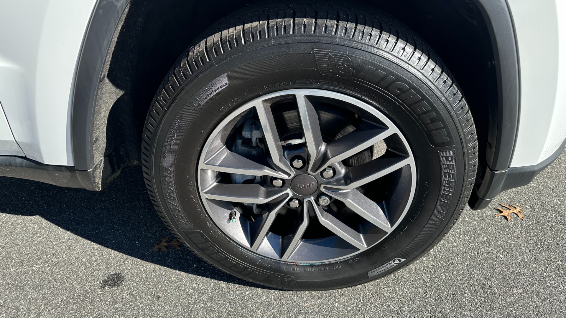 Used 2019 Jeep Grand Cherokee LIMITED / SUNROOF / NAVIGATION / LEATHER for sale $32,995 at Formula Imports in Charlotte NC 28227 44