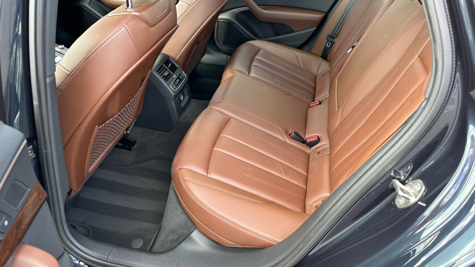 Used 2018 Audi A4 PREMIUM PLUS / PREMIUM PLUS / COLD WEATHER / WALNUT TRIM / AUDI BEAM RINGS for sale $32,995 at Formula Imports in Charlotte NC 28227 22