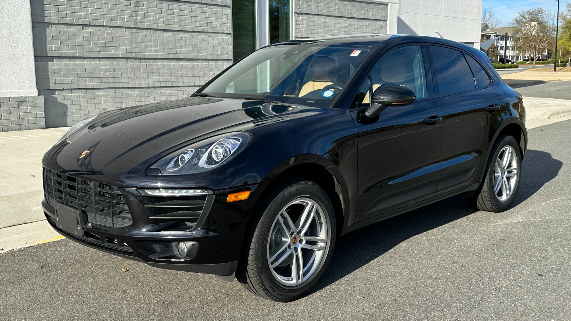 Used 2018 Porsche Macan SPORT EDITION / PREMIUM PLUS PACKAGE / BOSE SOUND / NAV / LANGE CHANGE ASSI for sale $39,900 at Formula Imports in Charlotte NC 28227 2
