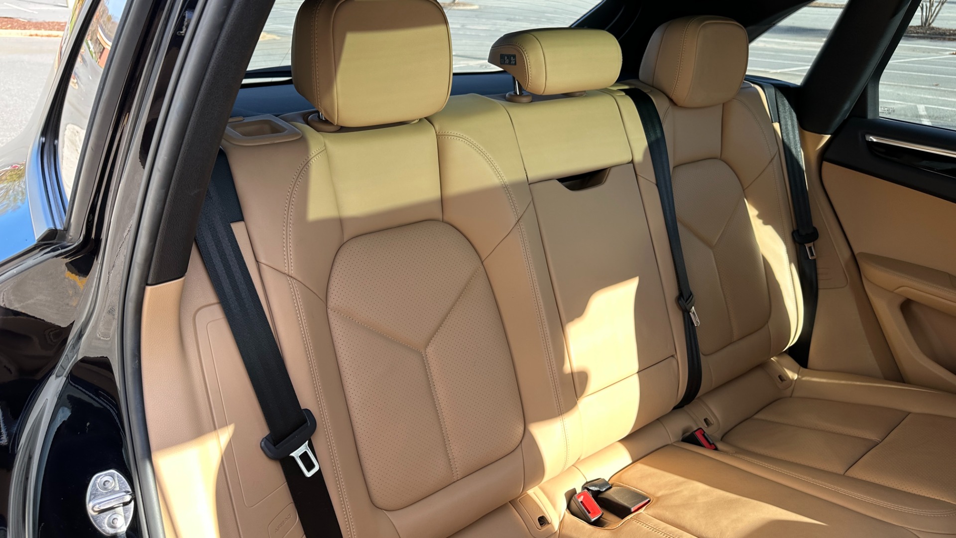 Used 2018 Porsche Macan SPORT EDITION / PREMIUM PLUS PACKAGE / BOSE SOUND / NAV / LANGE CHANGE ASSI for sale $39,900 at Formula Imports in Charlotte NC 28227 26