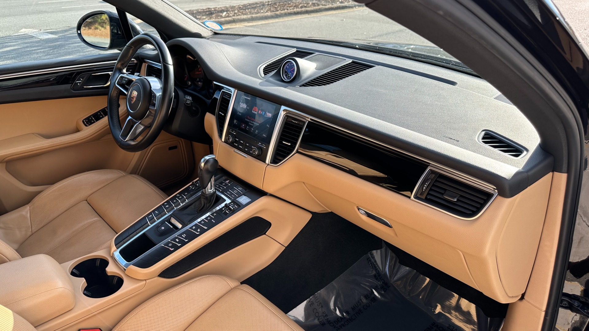 Used 2018 Porsche Macan SPORT EDITION / PREMIUM PLUS PACKAGE / BOSE SOUND / NAV / LANGE CHANGE ASSI for sale $39,900 at Formula Imports in Charlotte NC 28227 28