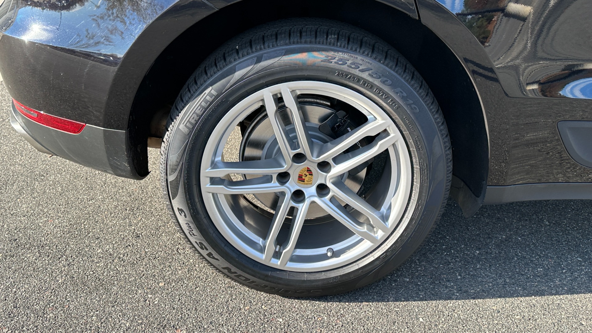 Used 2018 Porsche Macan SPORT EDITION / PREMIUM PLUS PACKAGE / BOSE SOUND / NAV / LANGE CHANGE ASSI for sale $39,900 at Formula Imports in Charlotte NC 28227 42