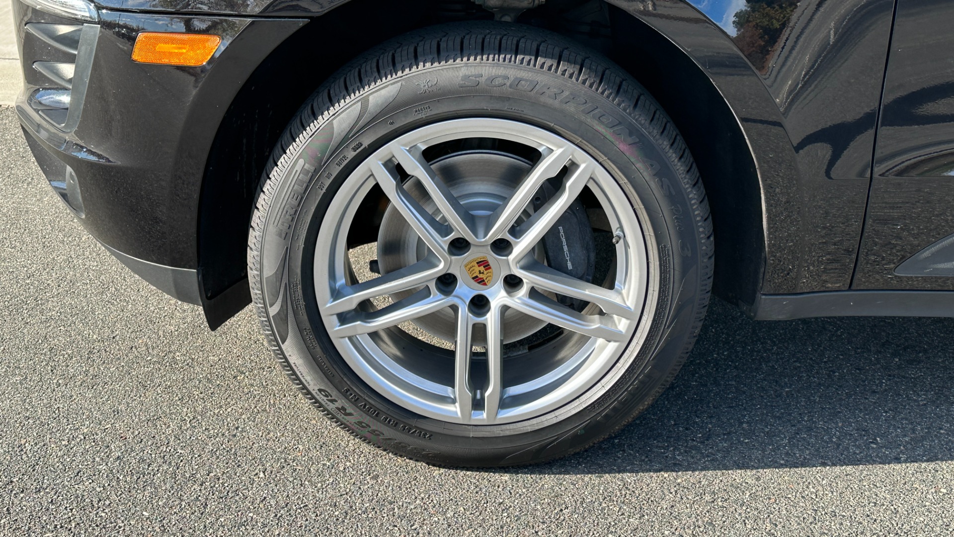 Used 2018 Porsche Macan SPORT EDITION / PREMIUM PLUS PACKAGE / BOSE SOUND / NAV / LANGE CHANGE ASSI for sale $39,900 at Formula Imports in Charlotte NC 28227 45